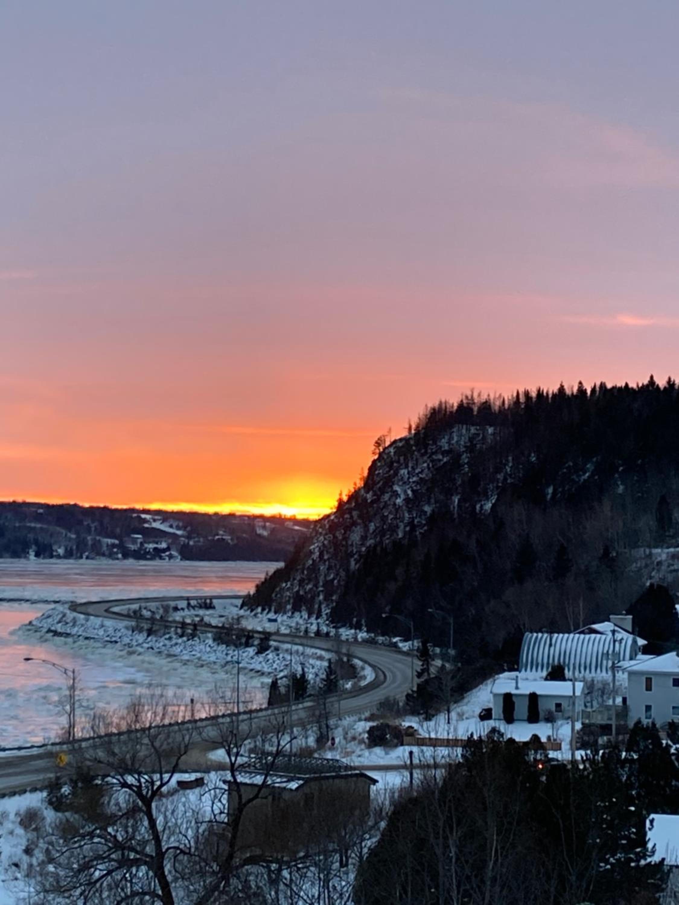 Suite 1 Flèche du fjord vue Saguenay Monts Valin
