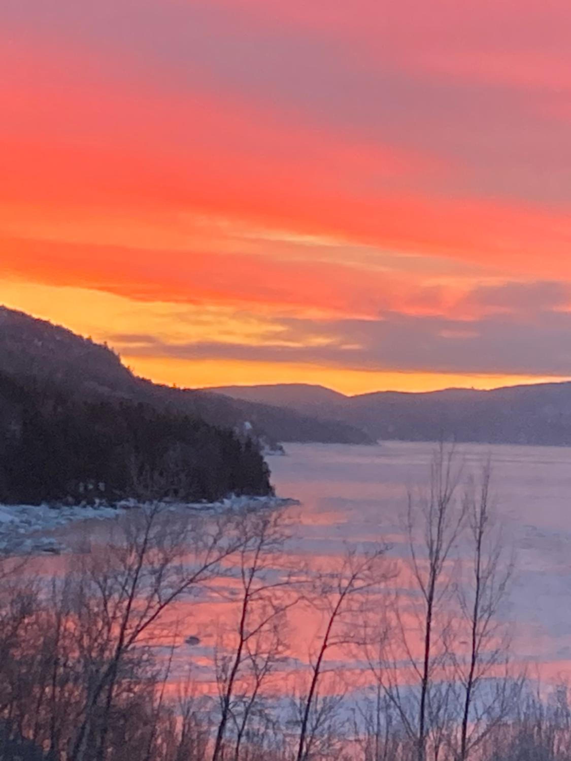 Suite 1 Flèche du fjord vue Saguenay Monts Valin