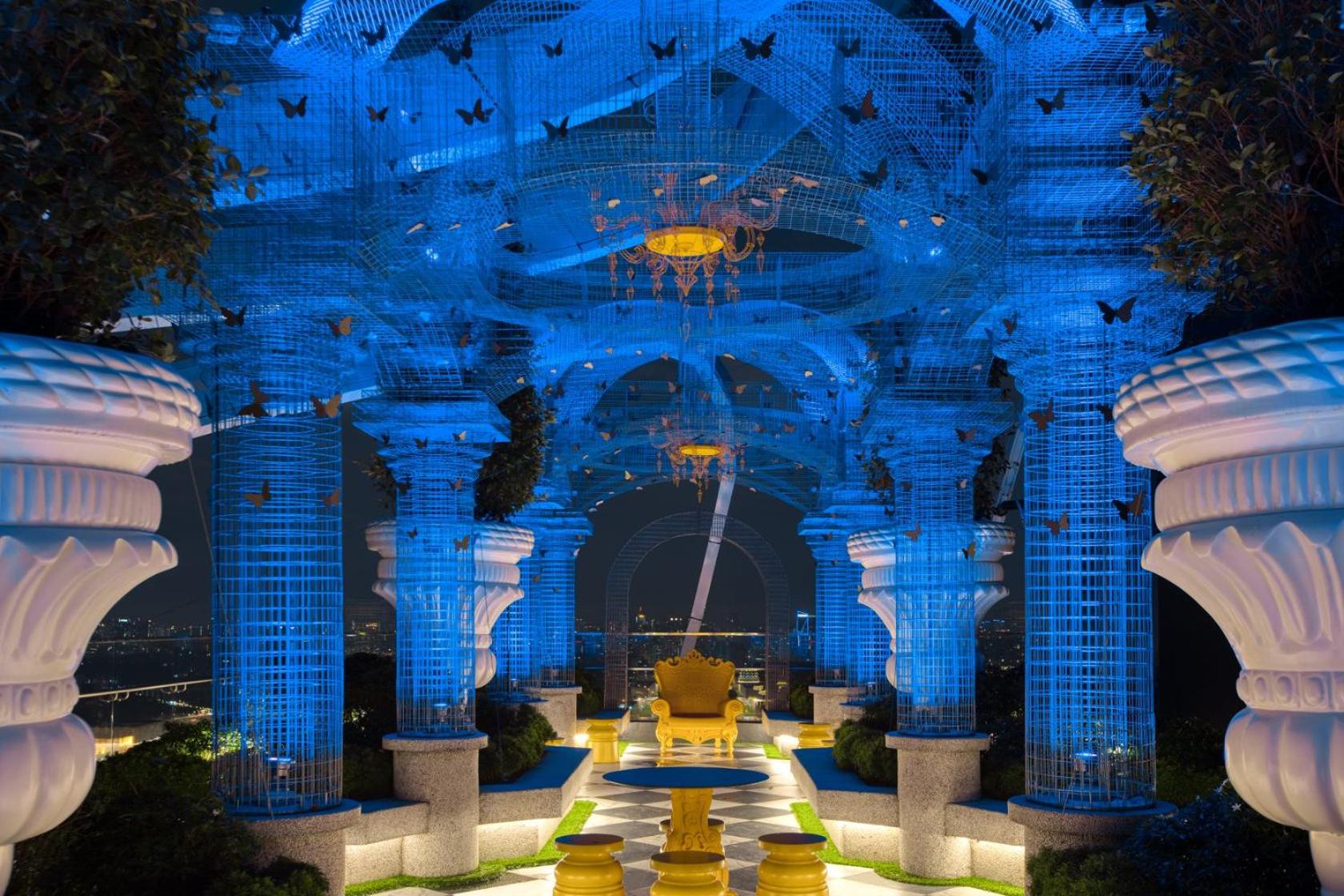 Arte Mont Kiara Luxury Suite with Heated Jacuzzi Pods - Free Parking - Next to MITEC- by The Stay Hub