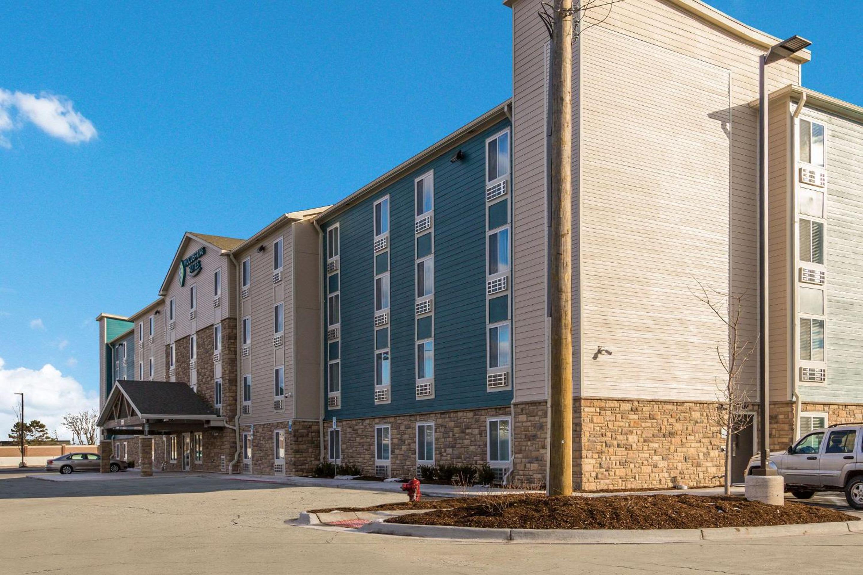 WoodSpring Suites Detroit Madison Heights view 3