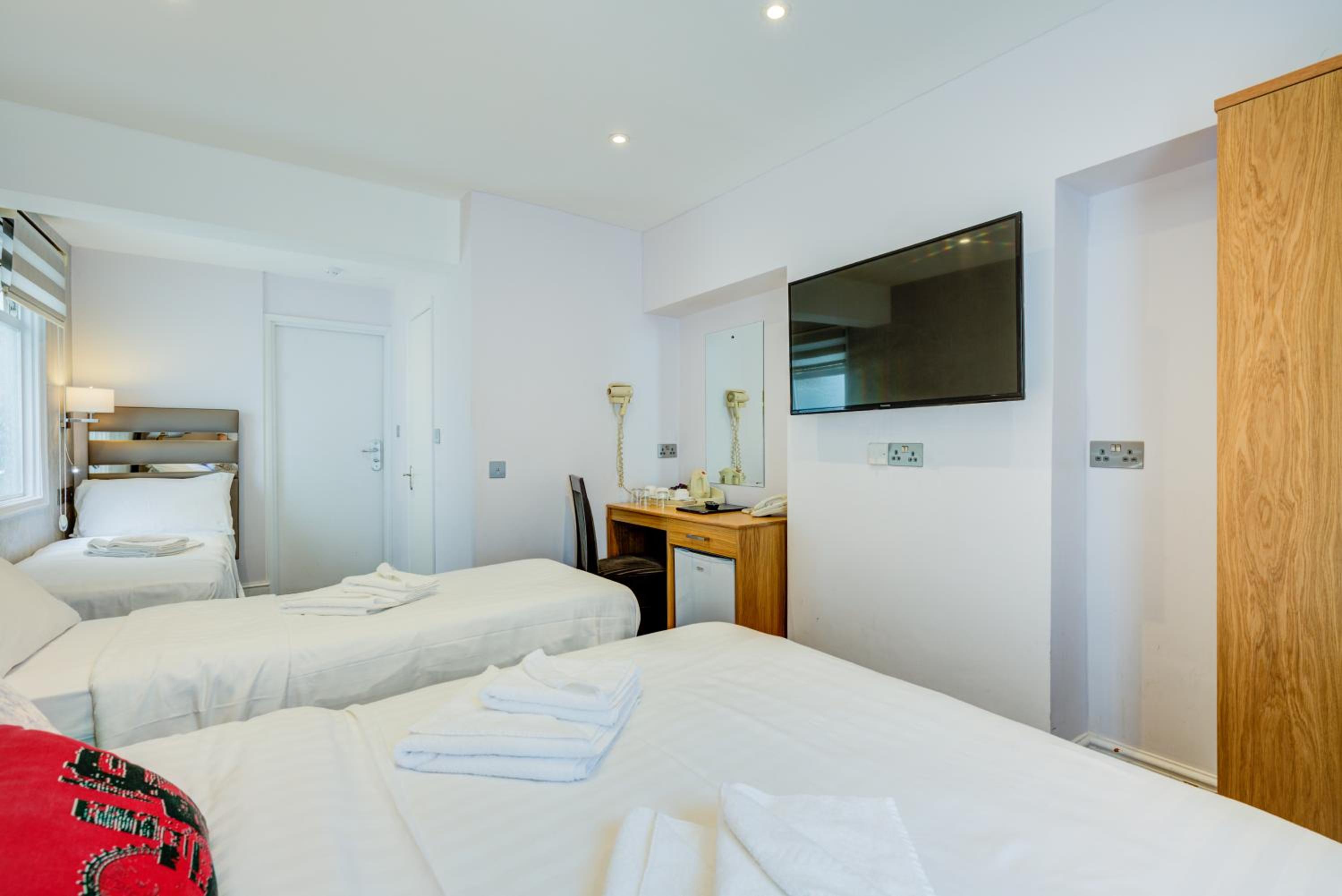 KingswayPark Hotel at Park Avenue 3