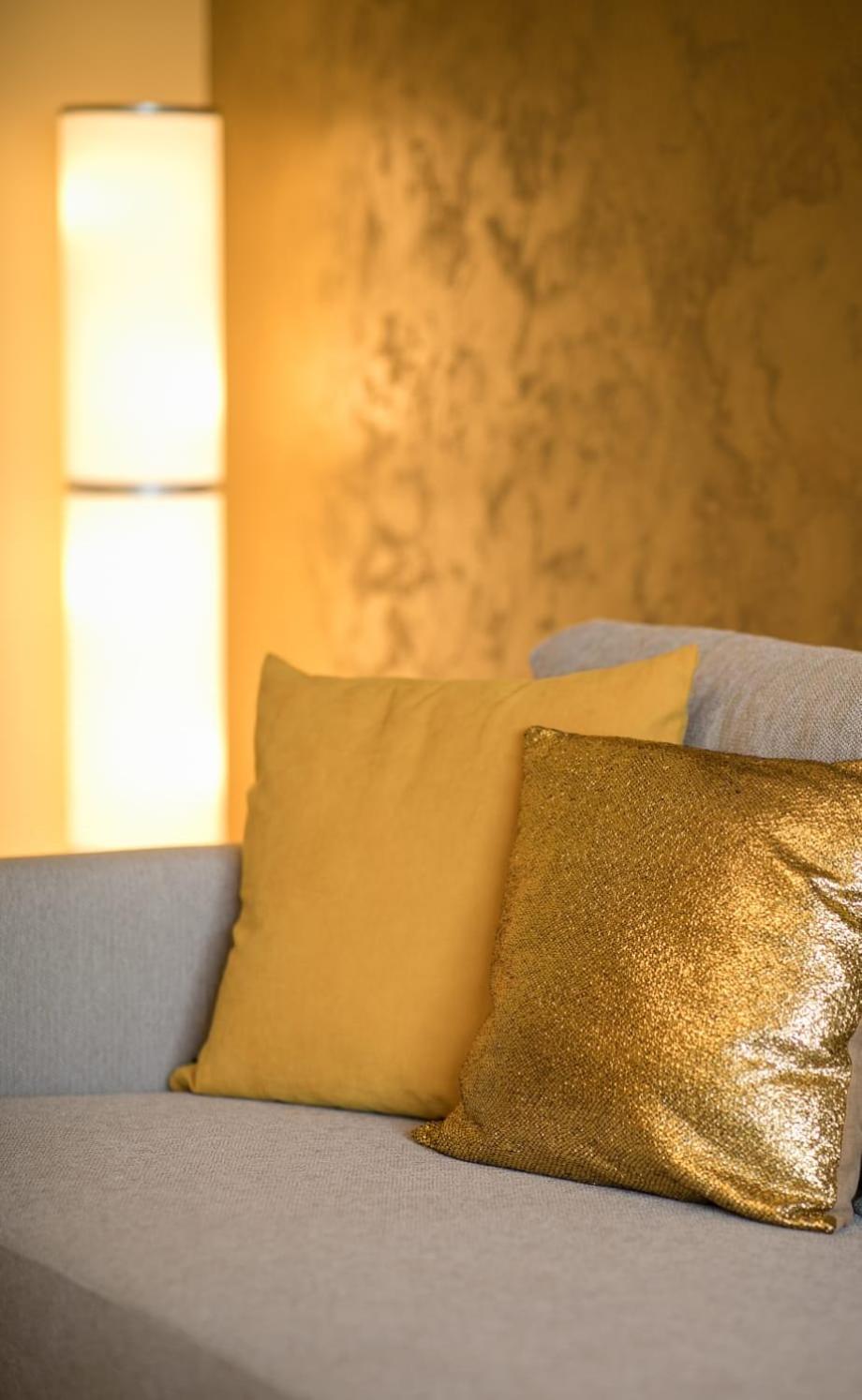 GOLDEN APARTMENT BANEASA view 5