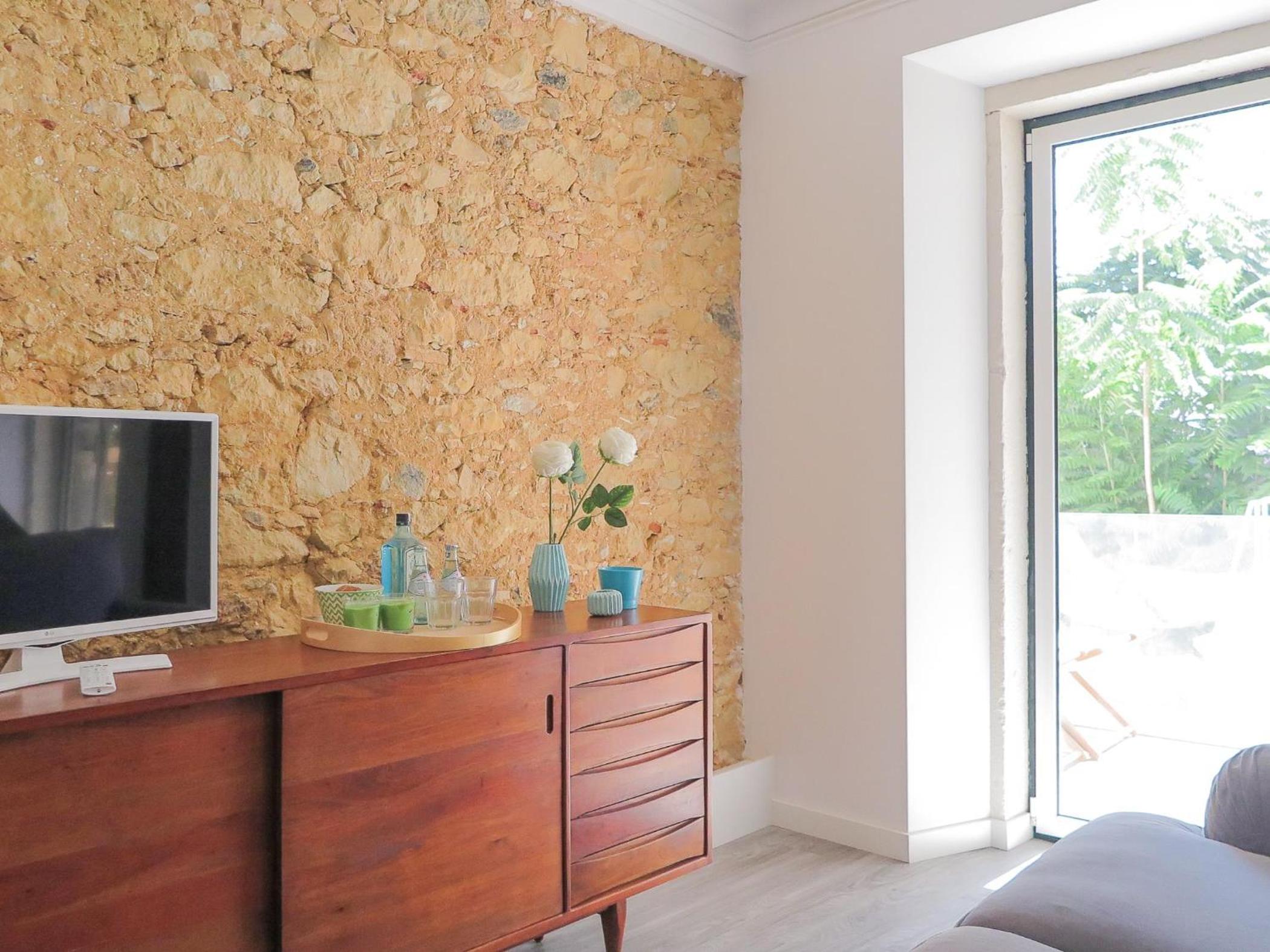 Liberdade stylish apt with balcony view 2