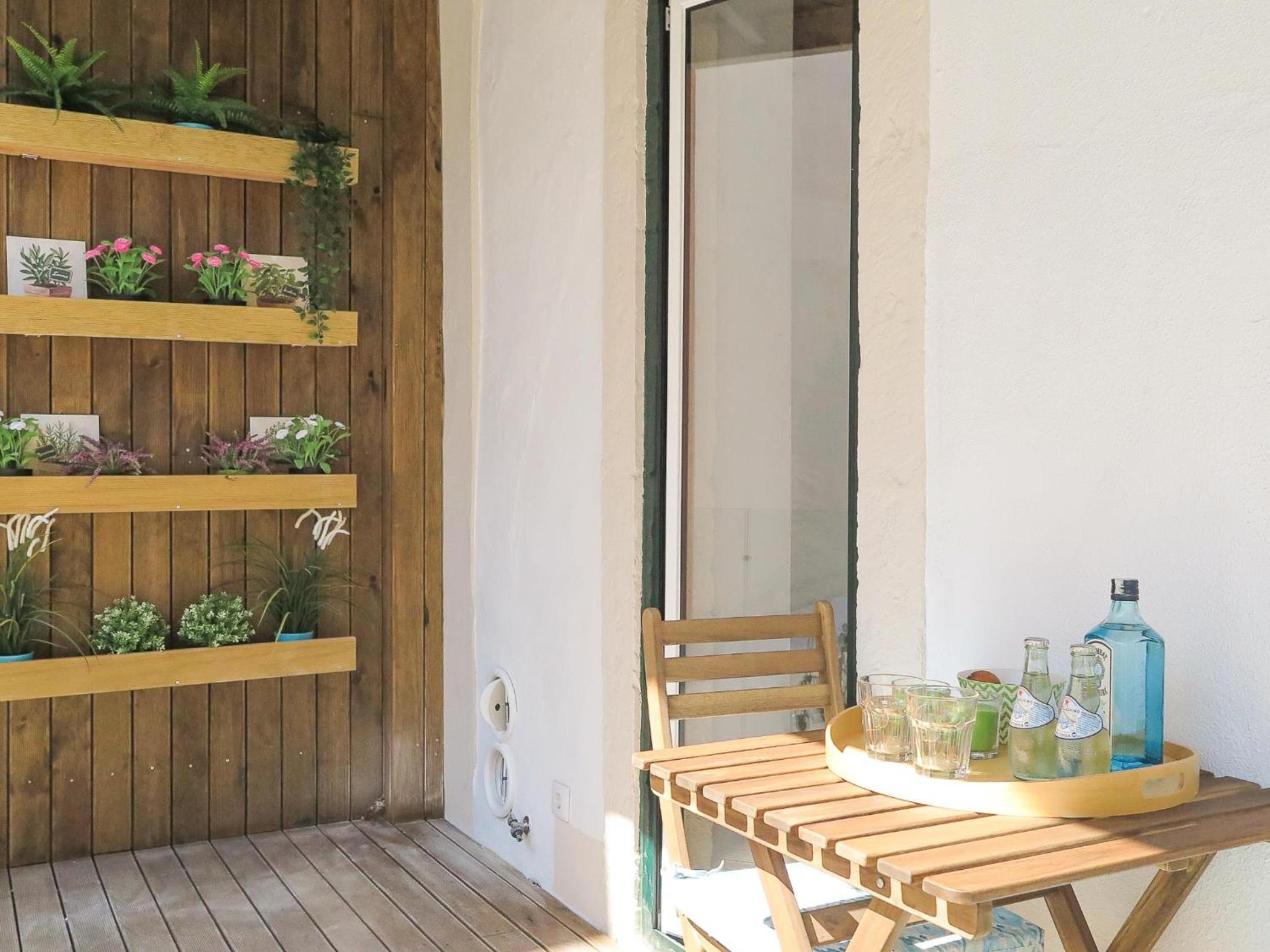 Liberdade stylish apt with balcony view 3