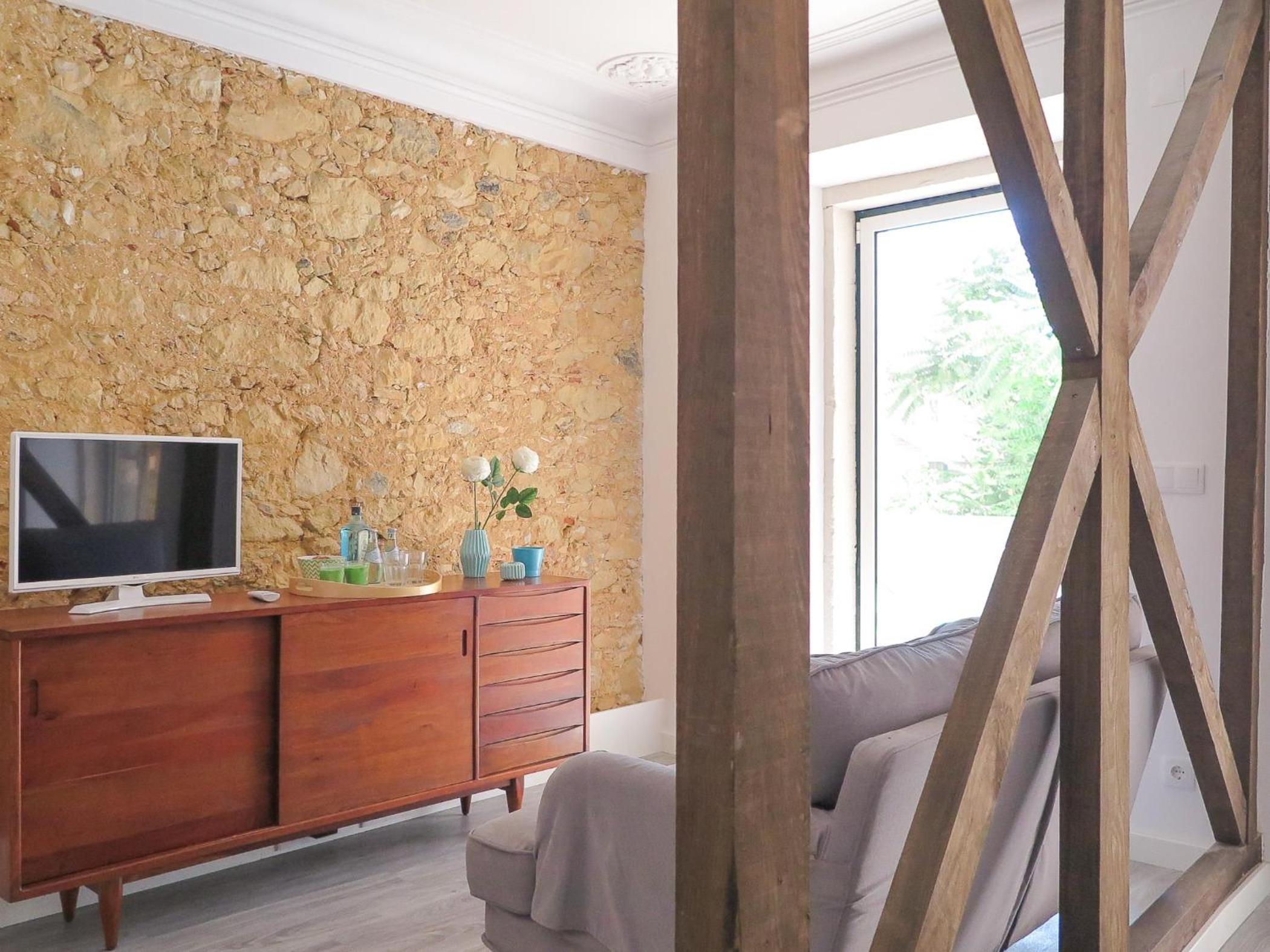 Liberdade stylish apt with balcony view 4