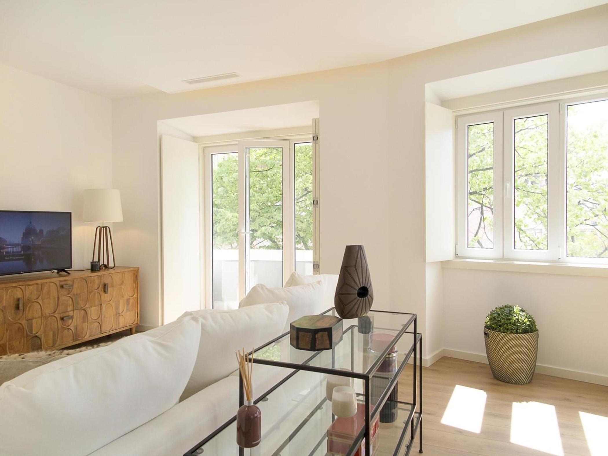 Eduardo vii park great bright apt with ac elevator view 4