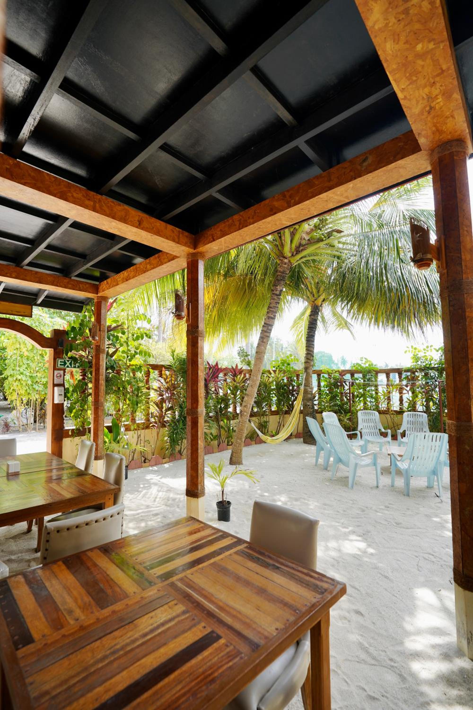Veli Beach Inn