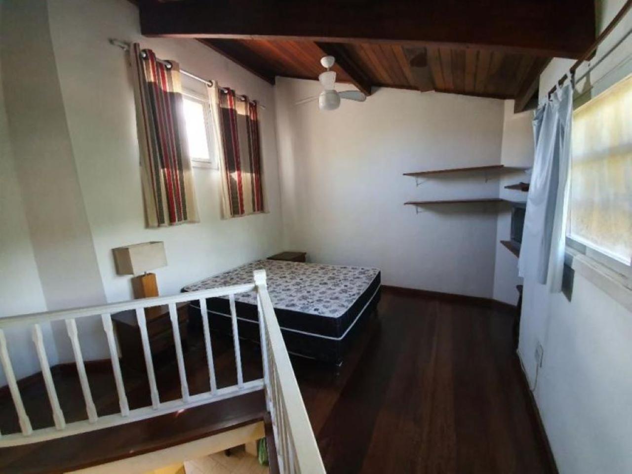 Casa em Condominio Camburi