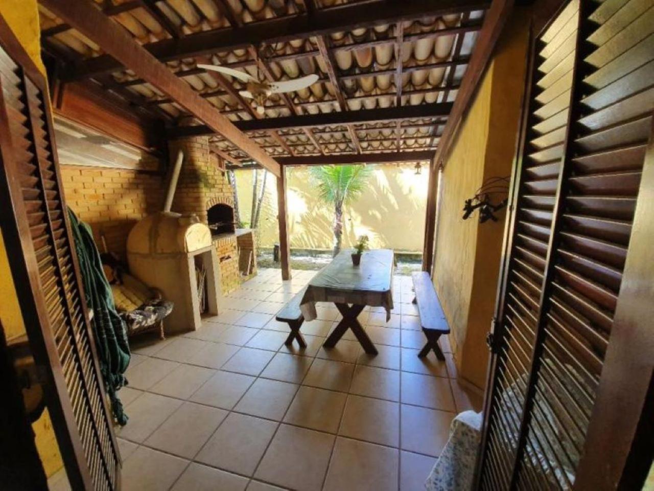 Casa em Condominio Camburi