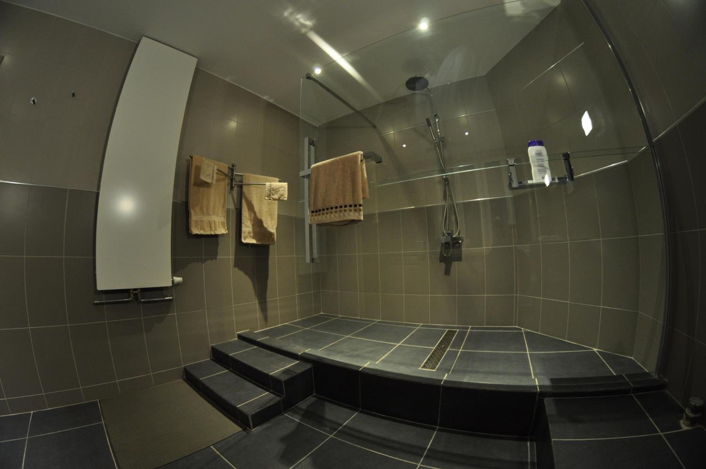 Photo 44