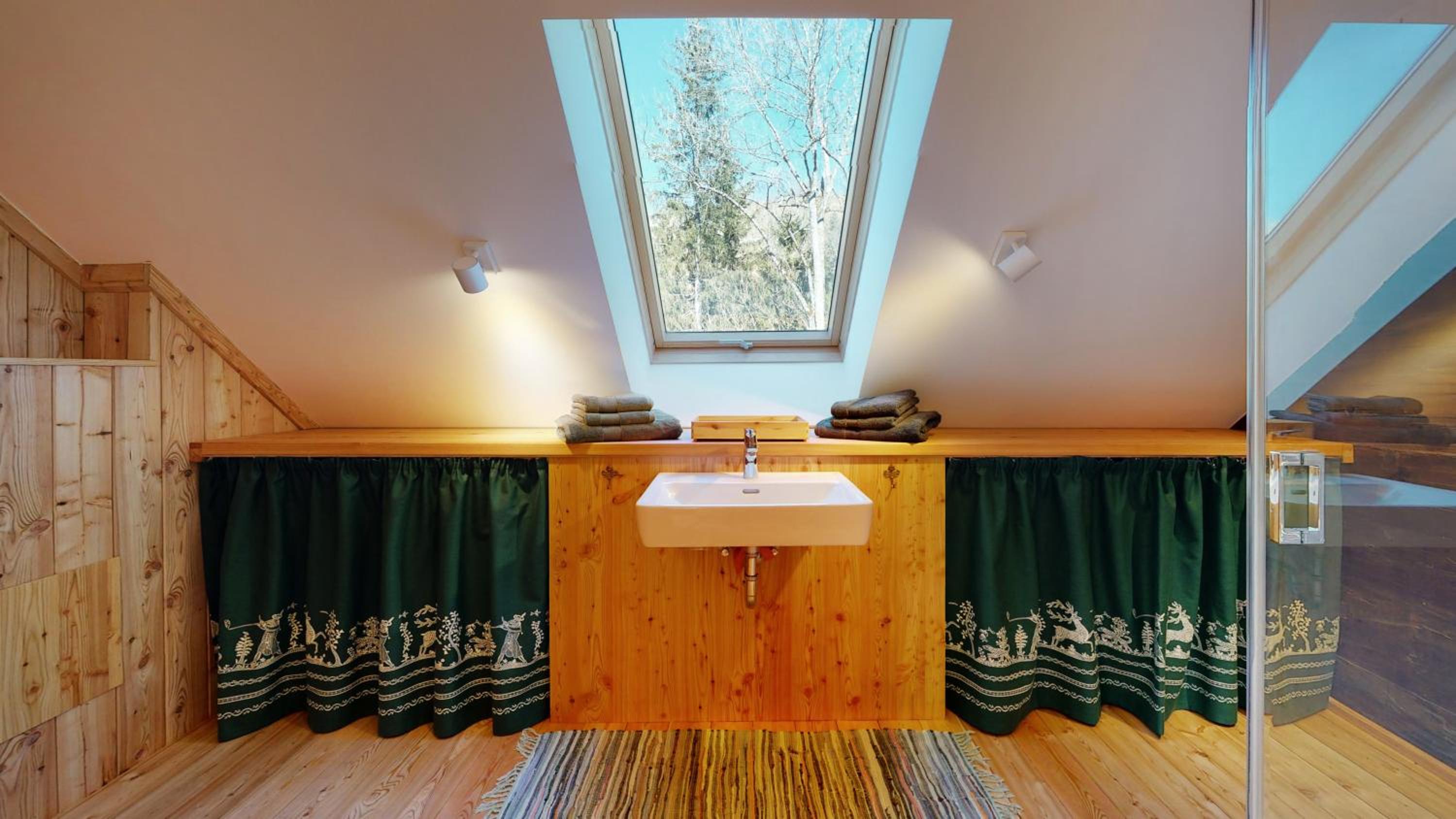 Charmante Gästewohnung in altem Bauernhaus in alpiner Alleinlage