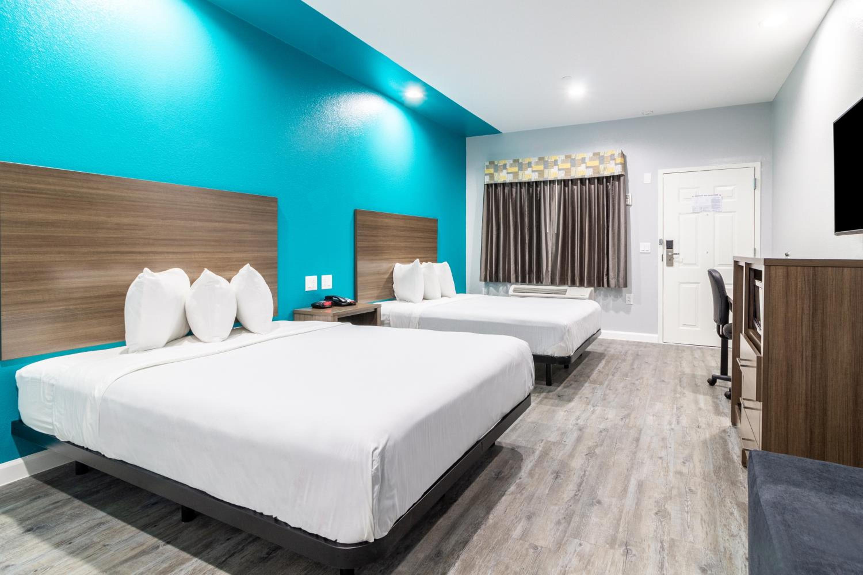 Americas Best Value Inn Suites Kingwood IAH Airport - Property Image 22