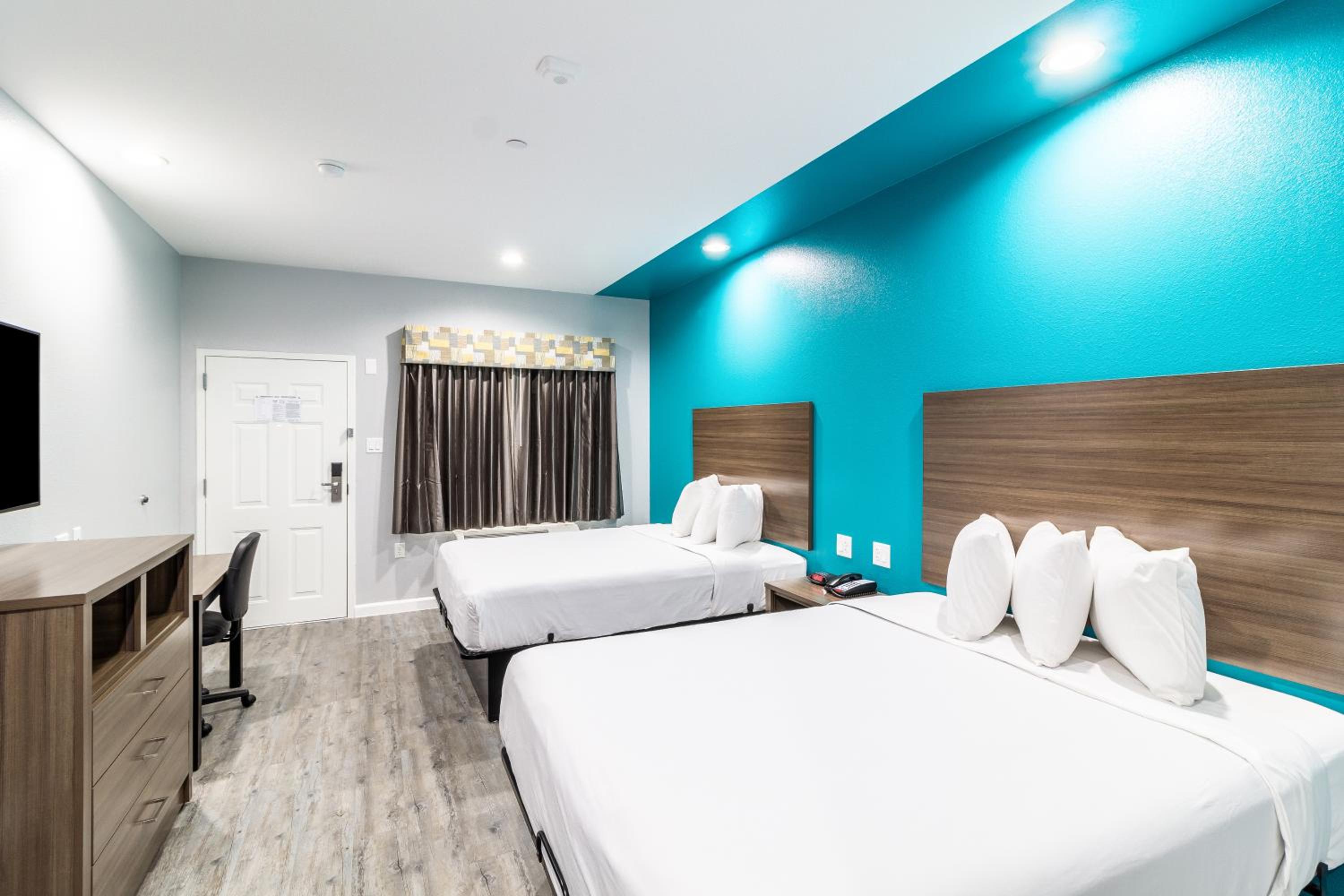 Americas Best Value Inn Suites Kingwood IAH Airport - Property Image 34