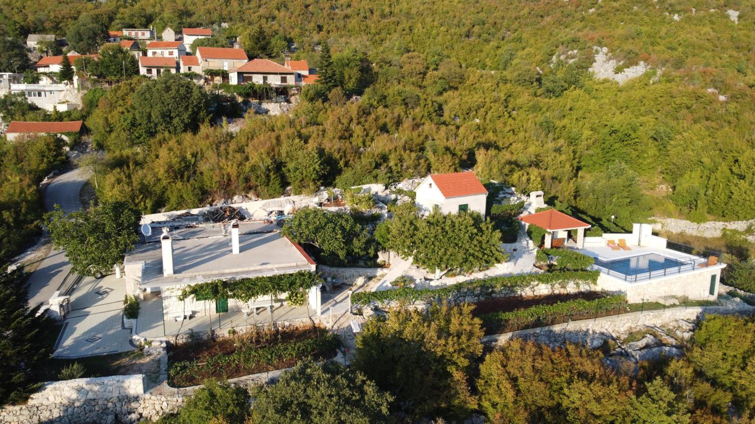 Country Home Močilo, Zagvozd view 4