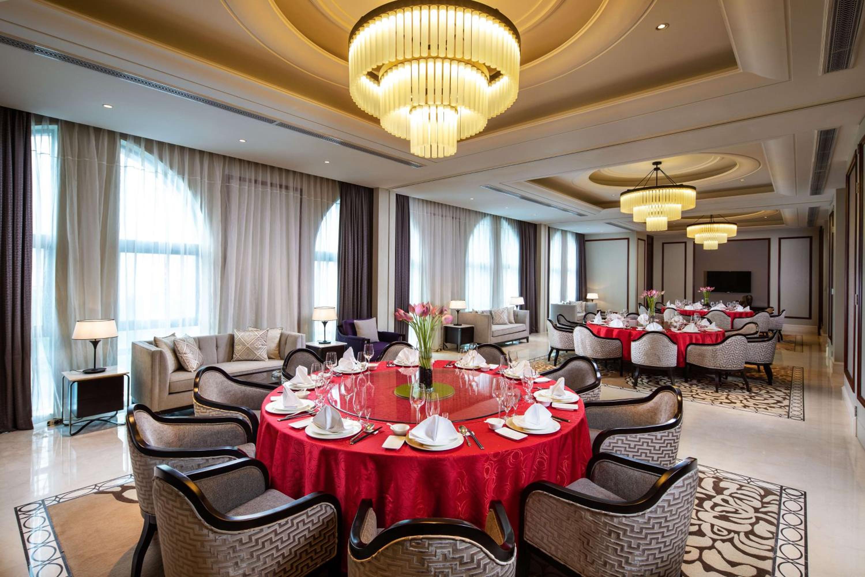 Ramada Plaza by Wyndham Wuhan Huangpi view 3