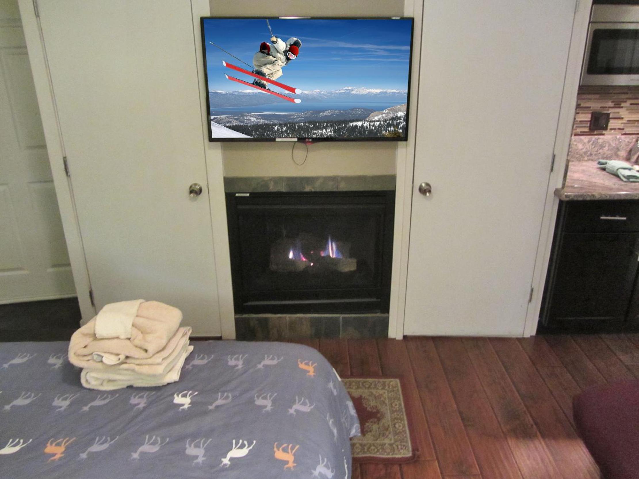 Gondola Lodge with 5-dollar Beach Voucher
