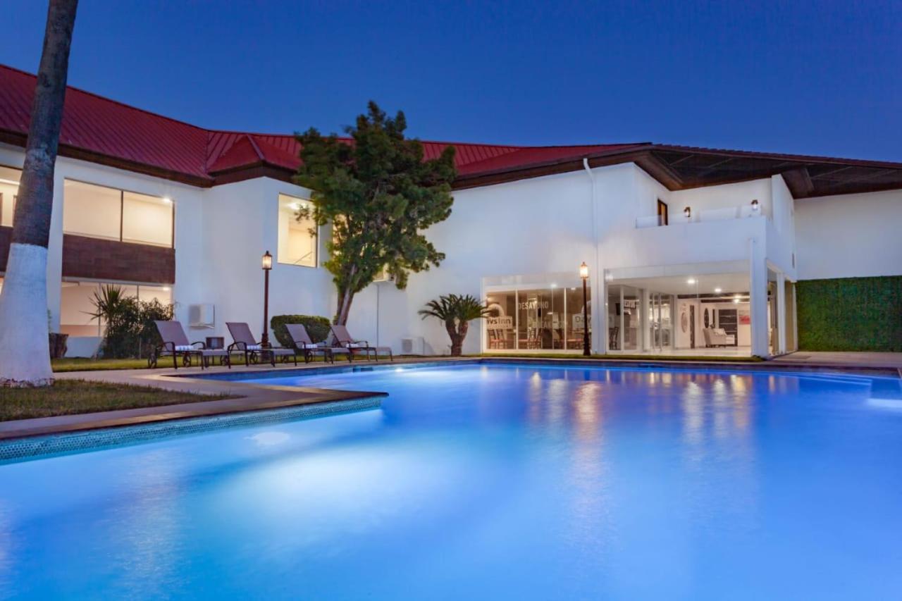 Eagle Pass Vacations - Days Inn by Wyndham Piedras Negras - Property Image 4