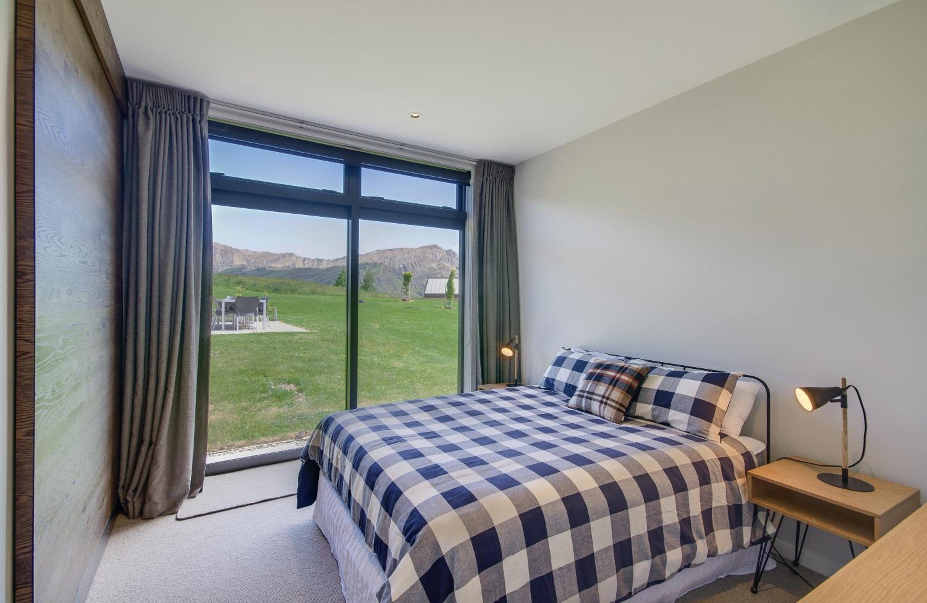 The Woolstore Luxury Holiday Home by MajorDomo view 5