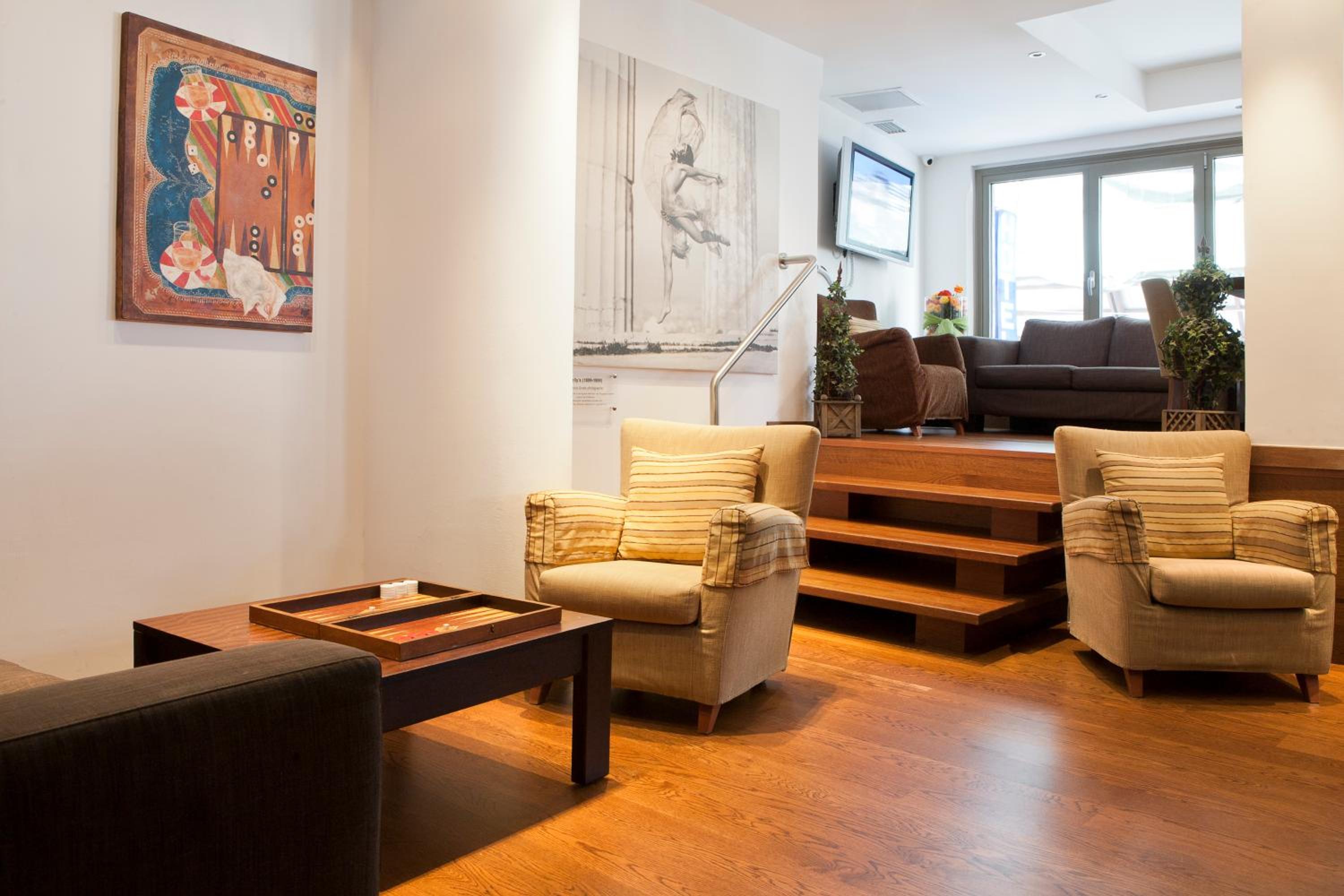 Plaka Hotel 9