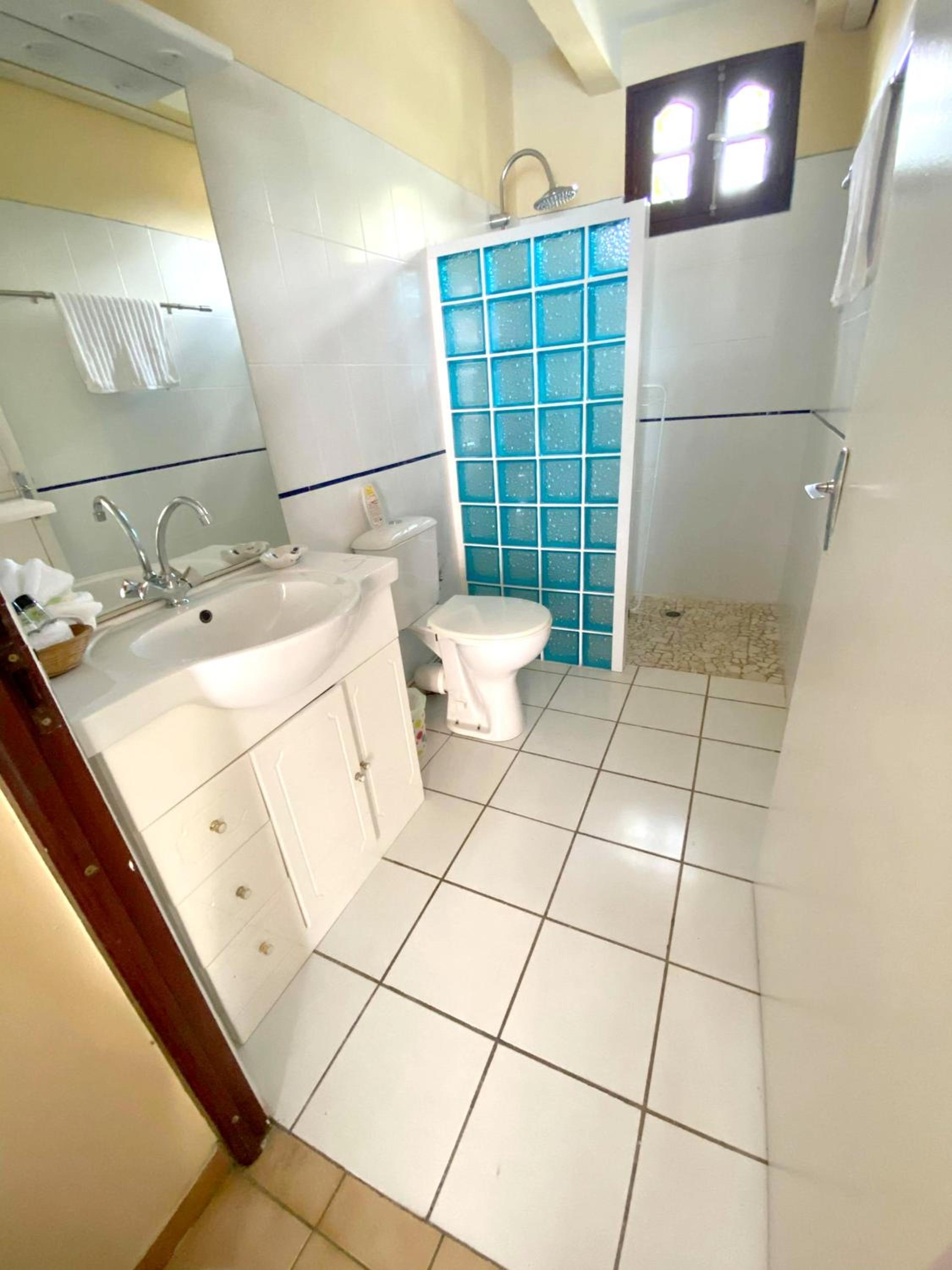 Charmant appartement avec piscine partagée à Pointe-Noire - 36m² view 4