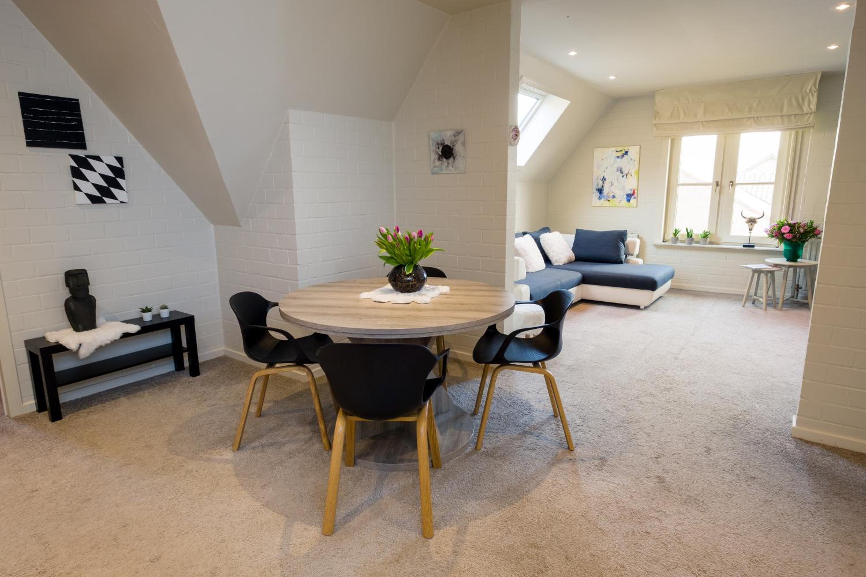 SHAMBALLA logies nieuw en zeer verzorgd appartement met voortuin en terras
