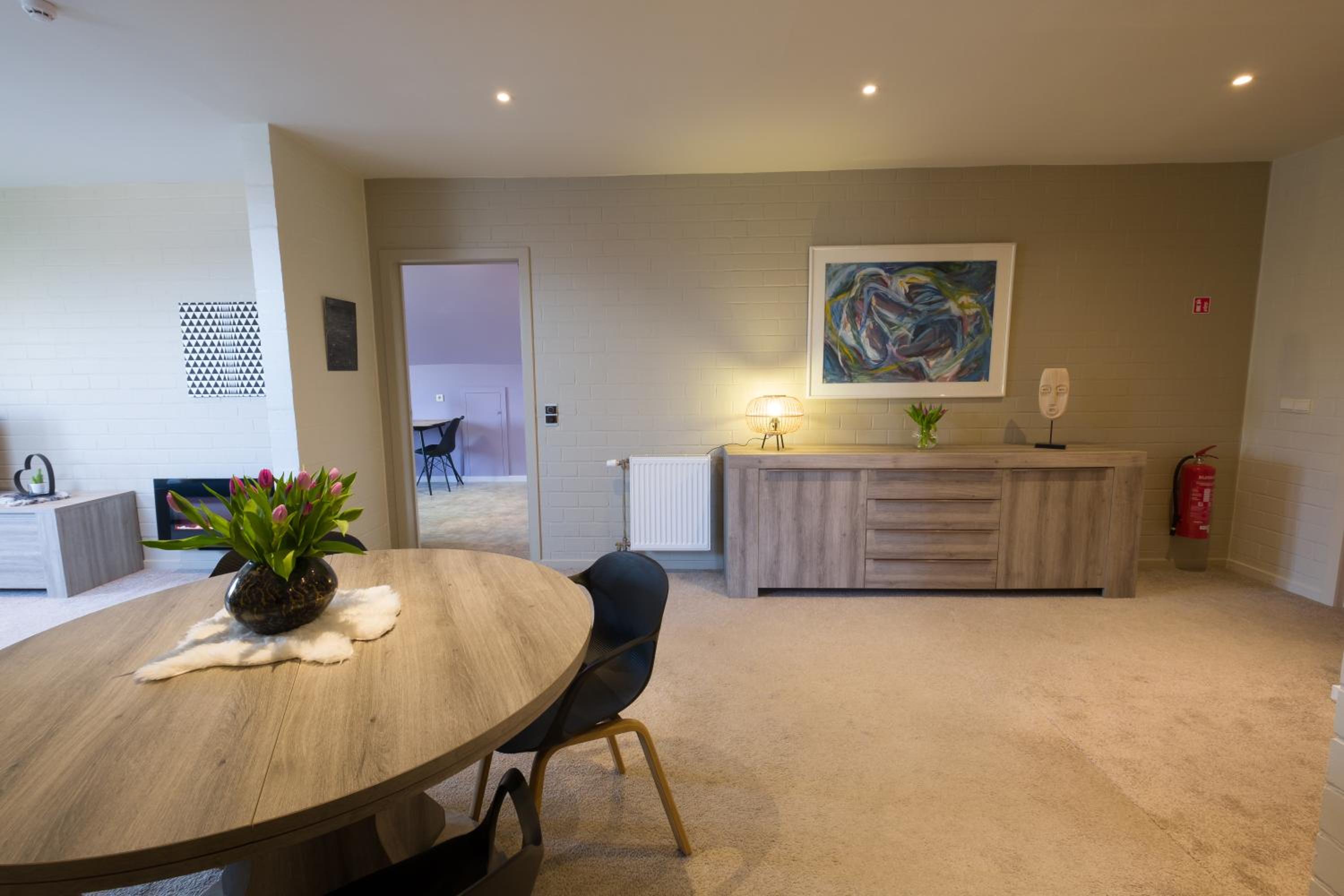 SHAMBALLA logies nieuw en zeer verzorgd appartement met voortuin en terras