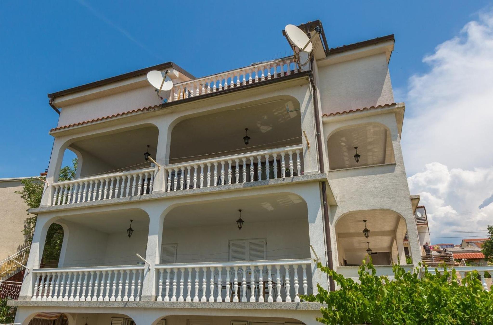 AMILA view 5