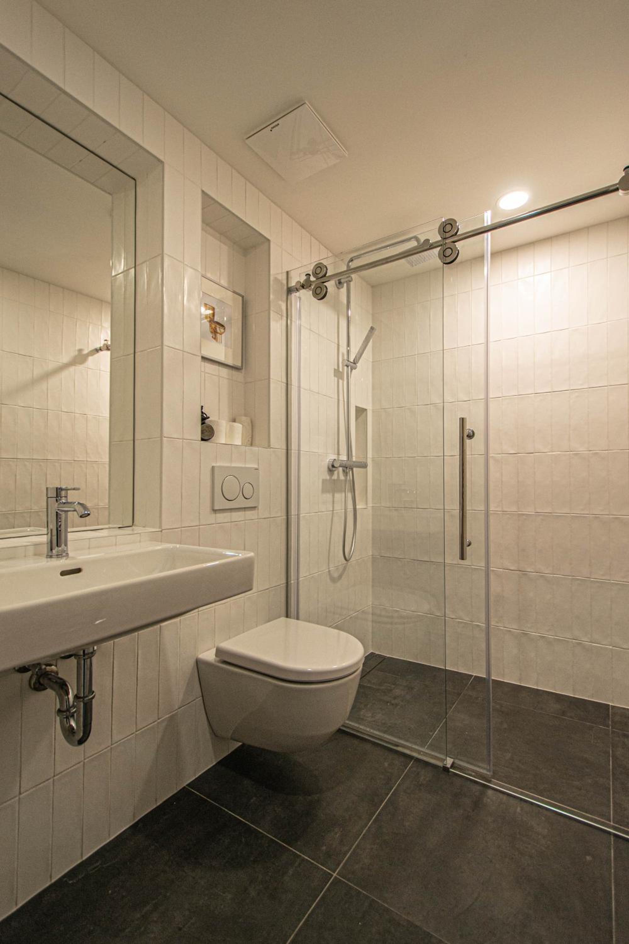 Main train station apartment close to the the Main Square!