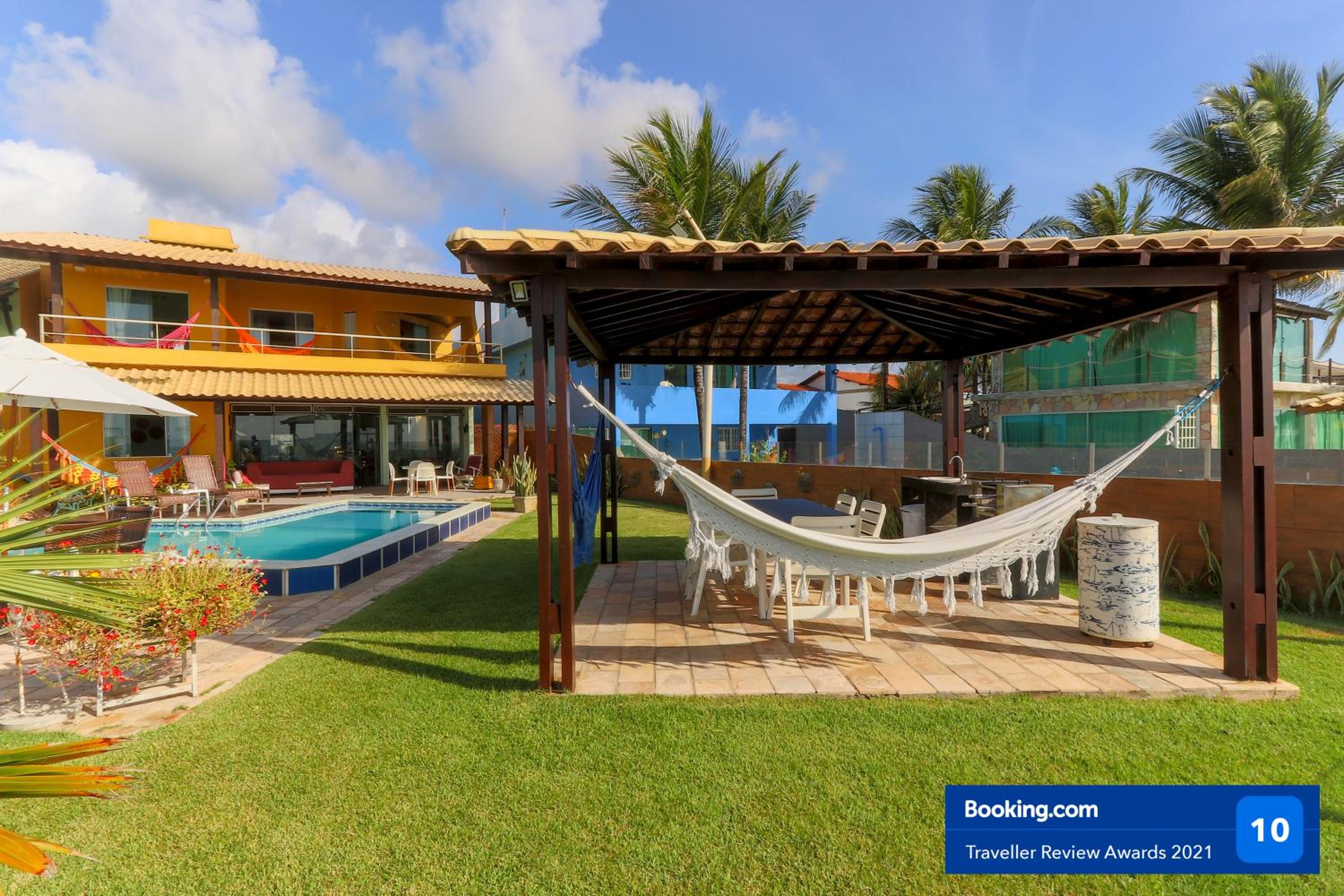 Casa a beira mar com 4 suites e muito conforto