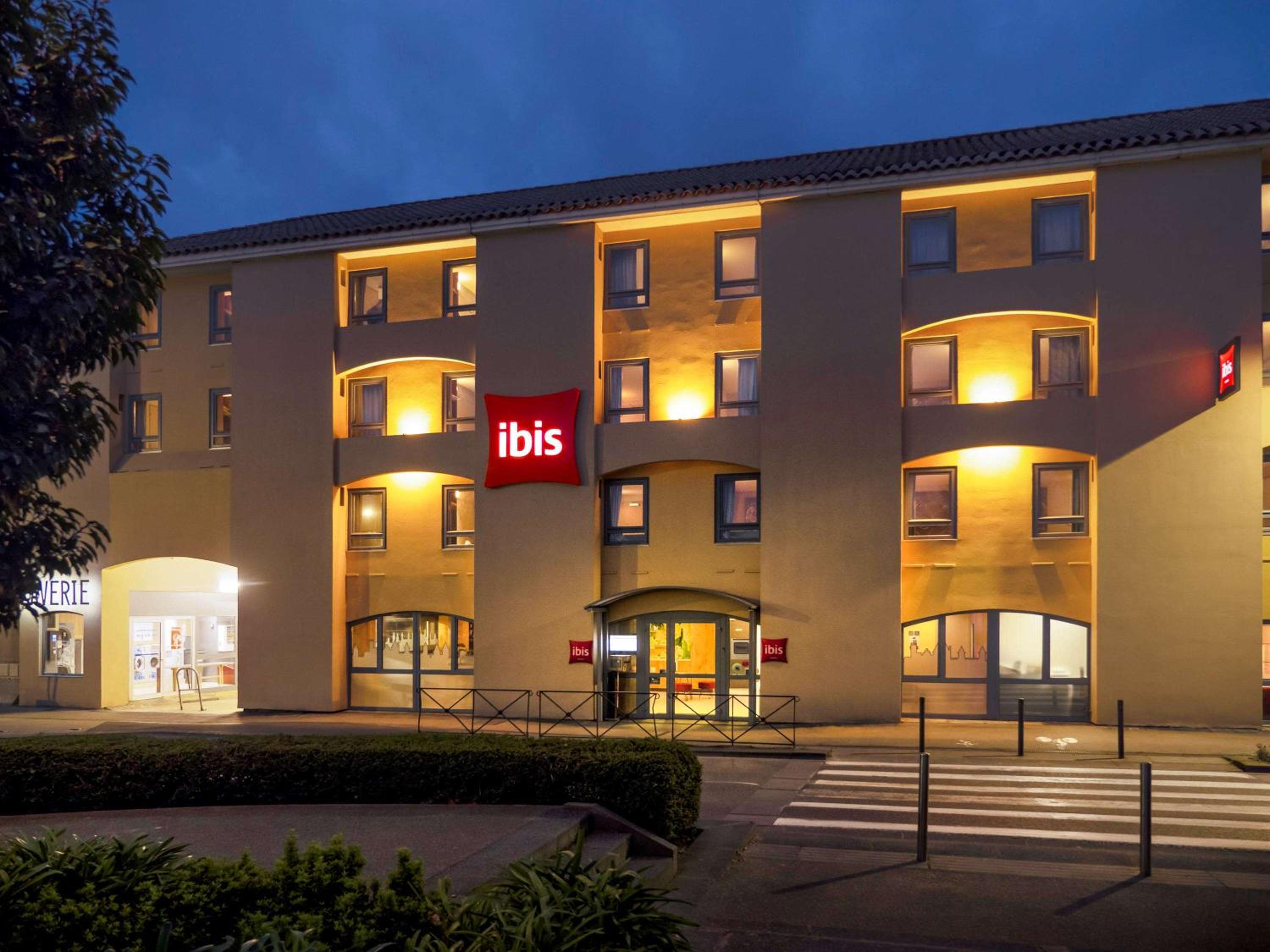 Hotel ibis Carcassonne Centre - La Cité - Image 1