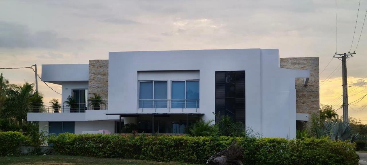 Casa Campestre en Condominio Lagos Del Peñon