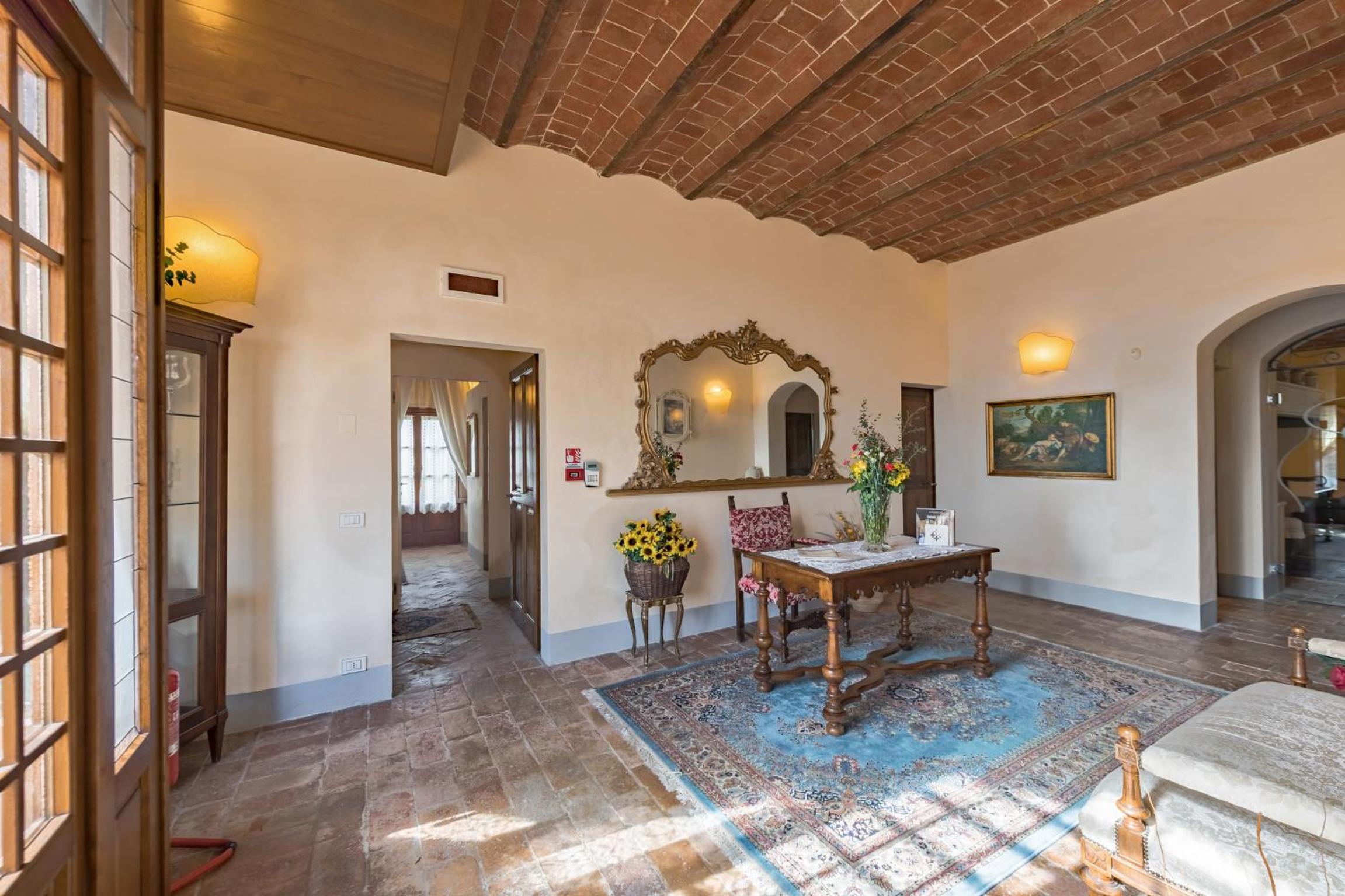 Villa De' Michelangioli view 5