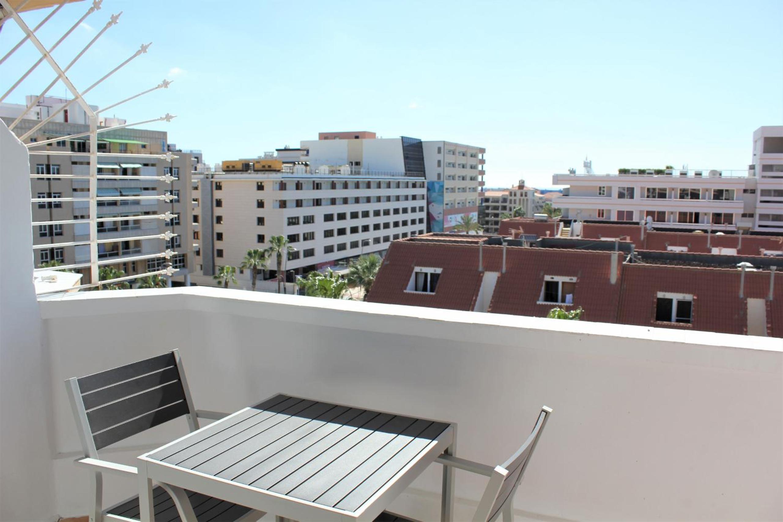 Superb seaview apartment in Playa de Las Americas