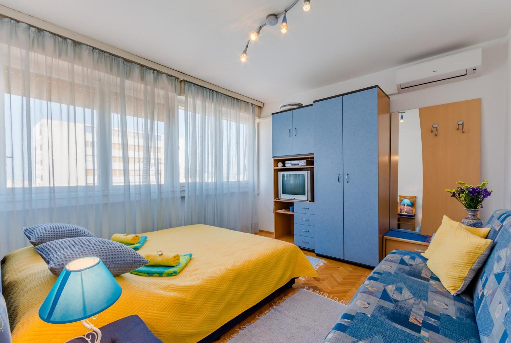 Studio Apartment Ecija view 2