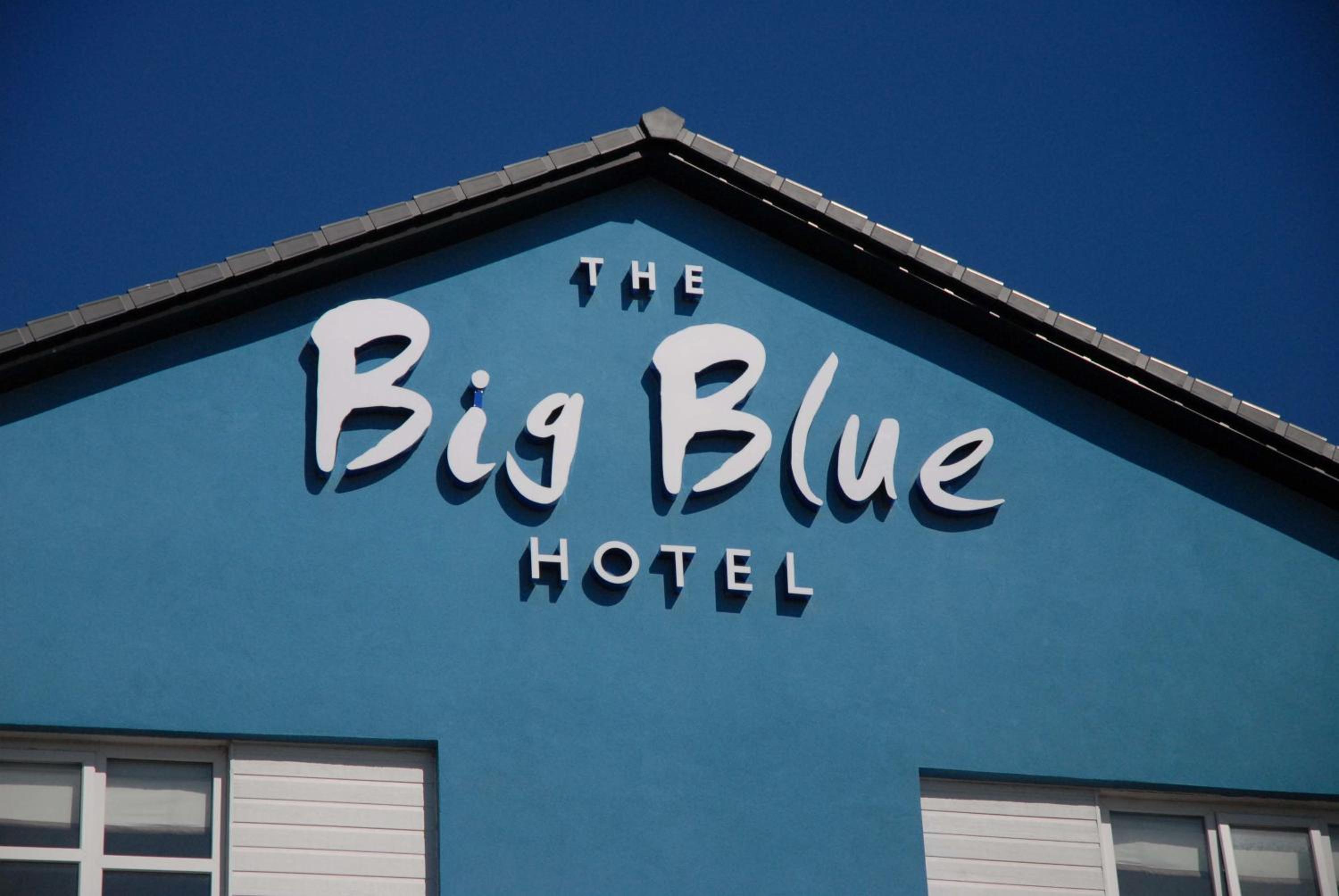 Hotel The Big Blue Hotel - Blackpool Pleasure Beach - Image 1