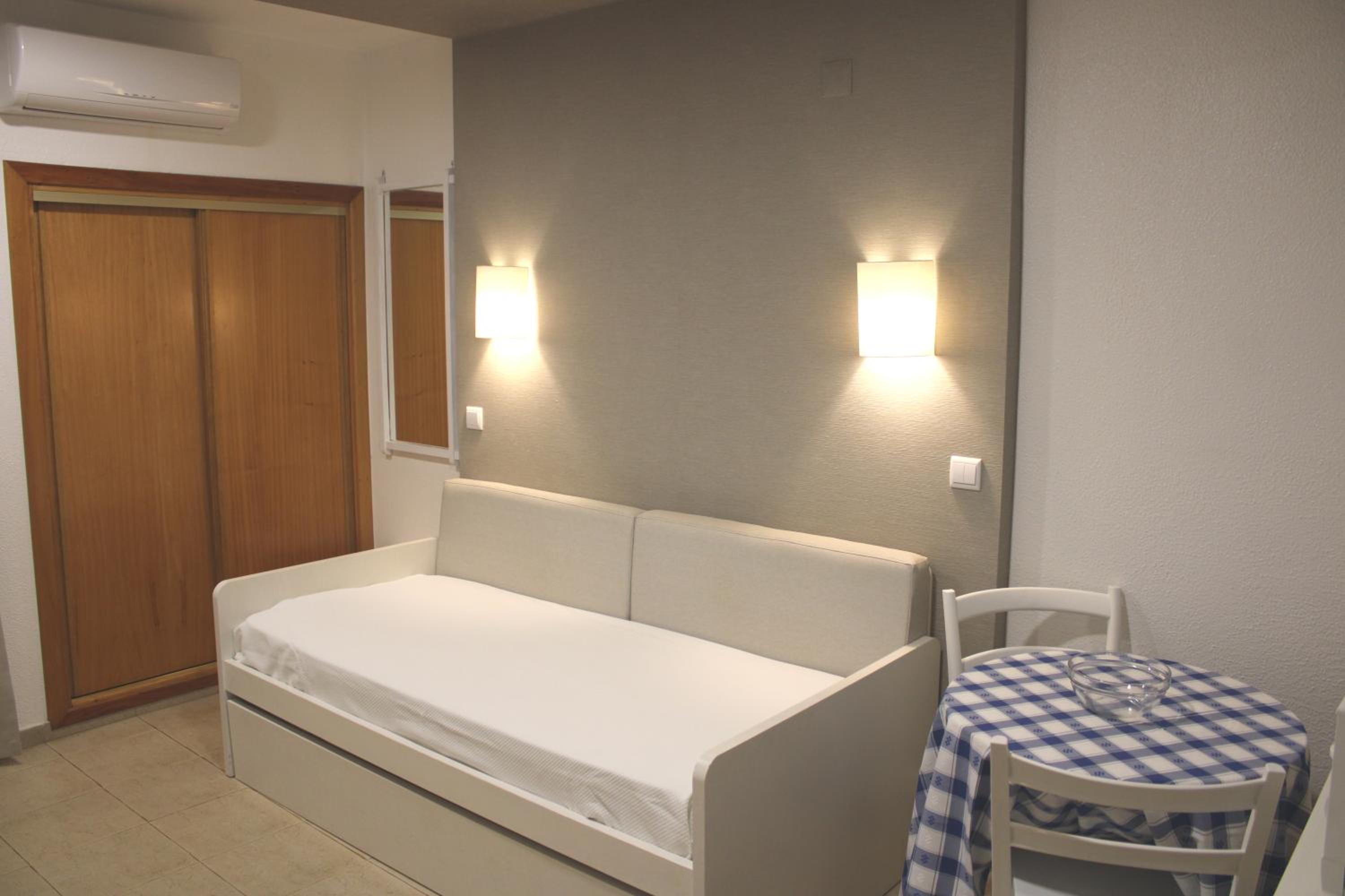 Apartamentos Vale de Carros by Umbral