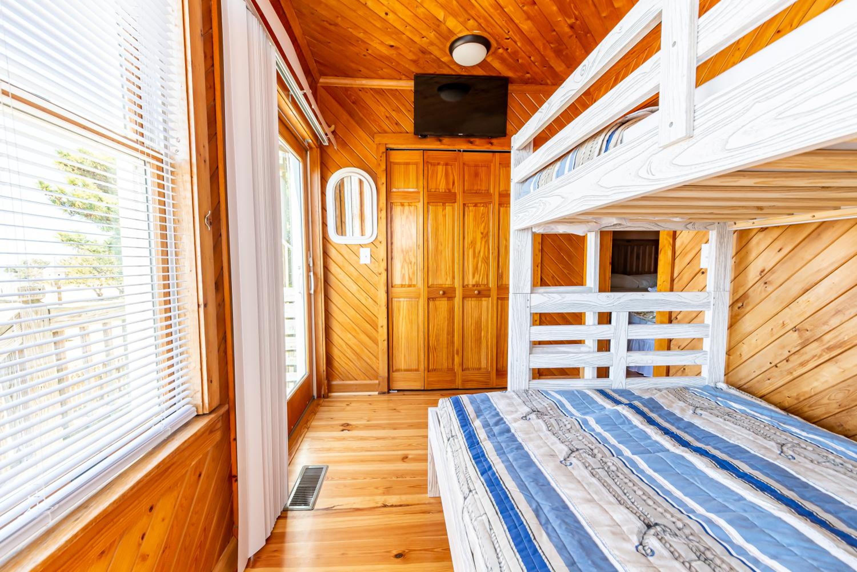Doggone Perfect - Village at Nags Head, Soundfront, Golf Course View, Pool, Hot Tub, Pets OK, Flex Stays