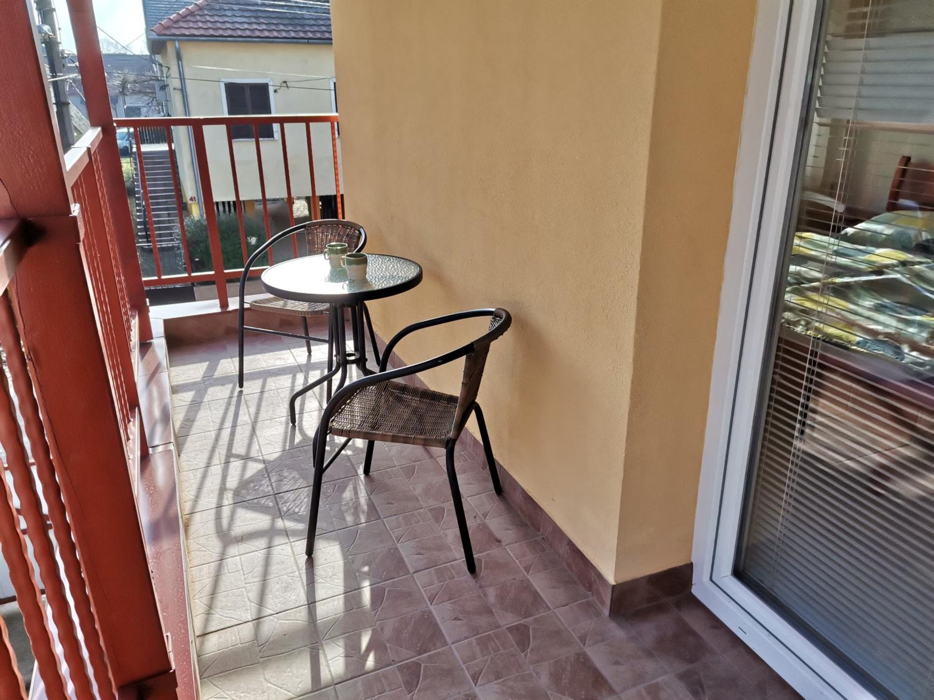 Gyöngyvirág Apartmanház view 3