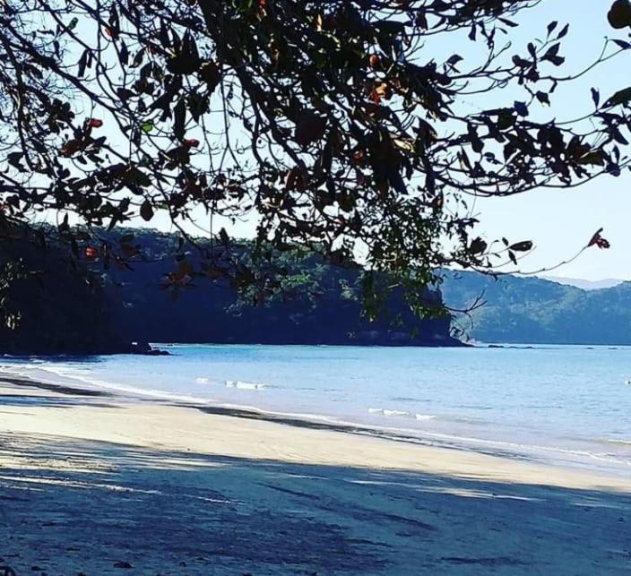 Casa com linda vista para o mar para amantes da natureza