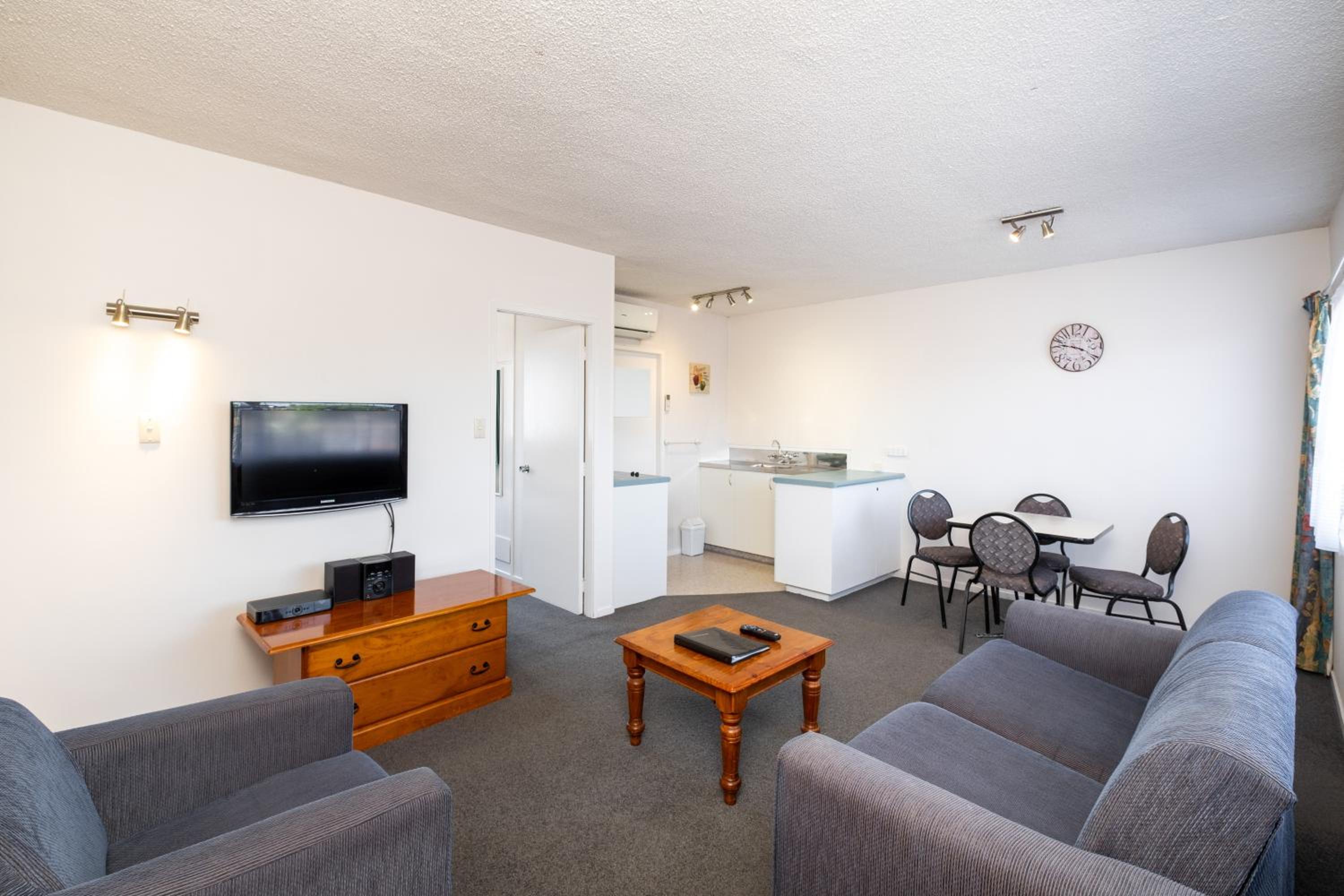 Chevron Motel