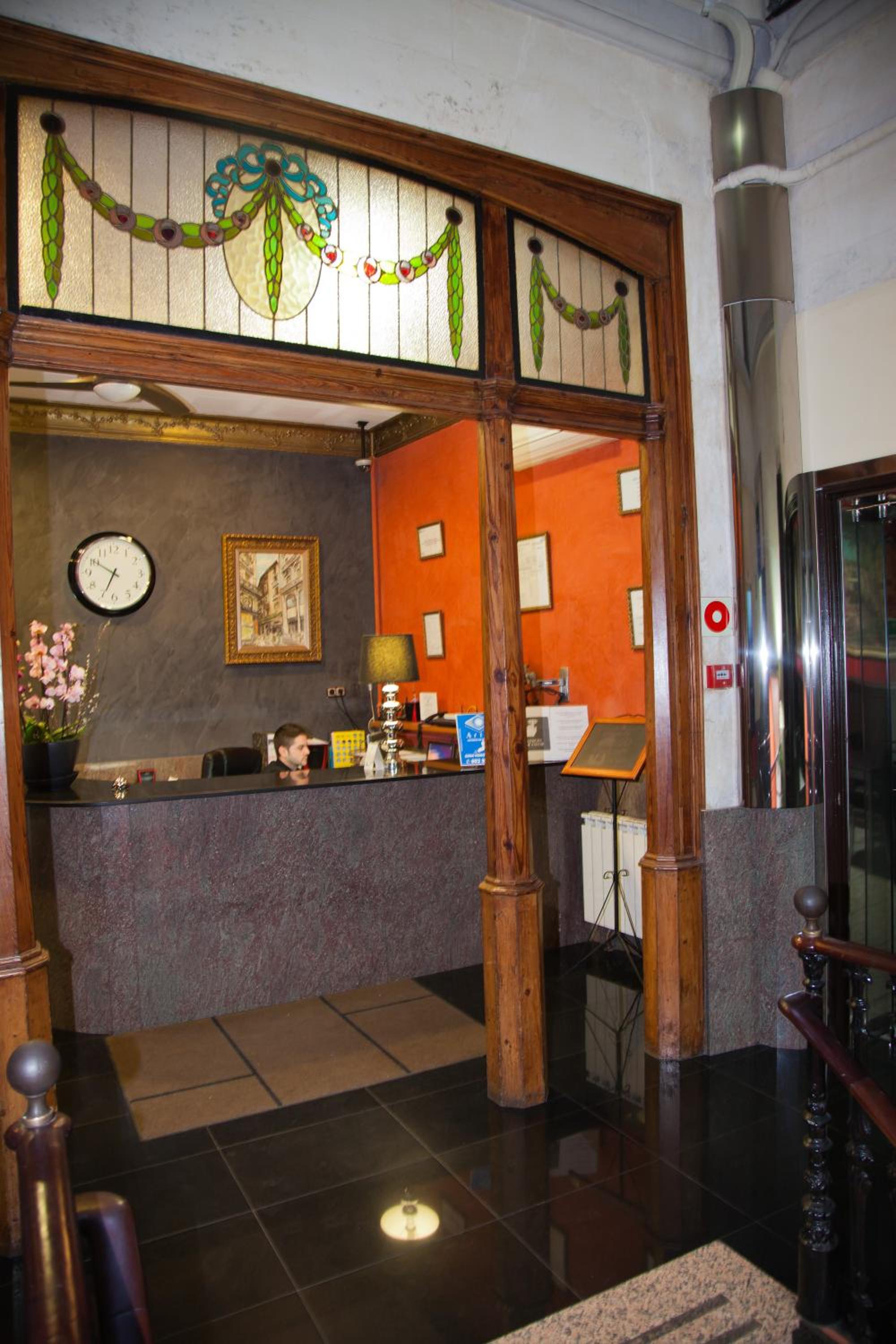 Hostal Paris