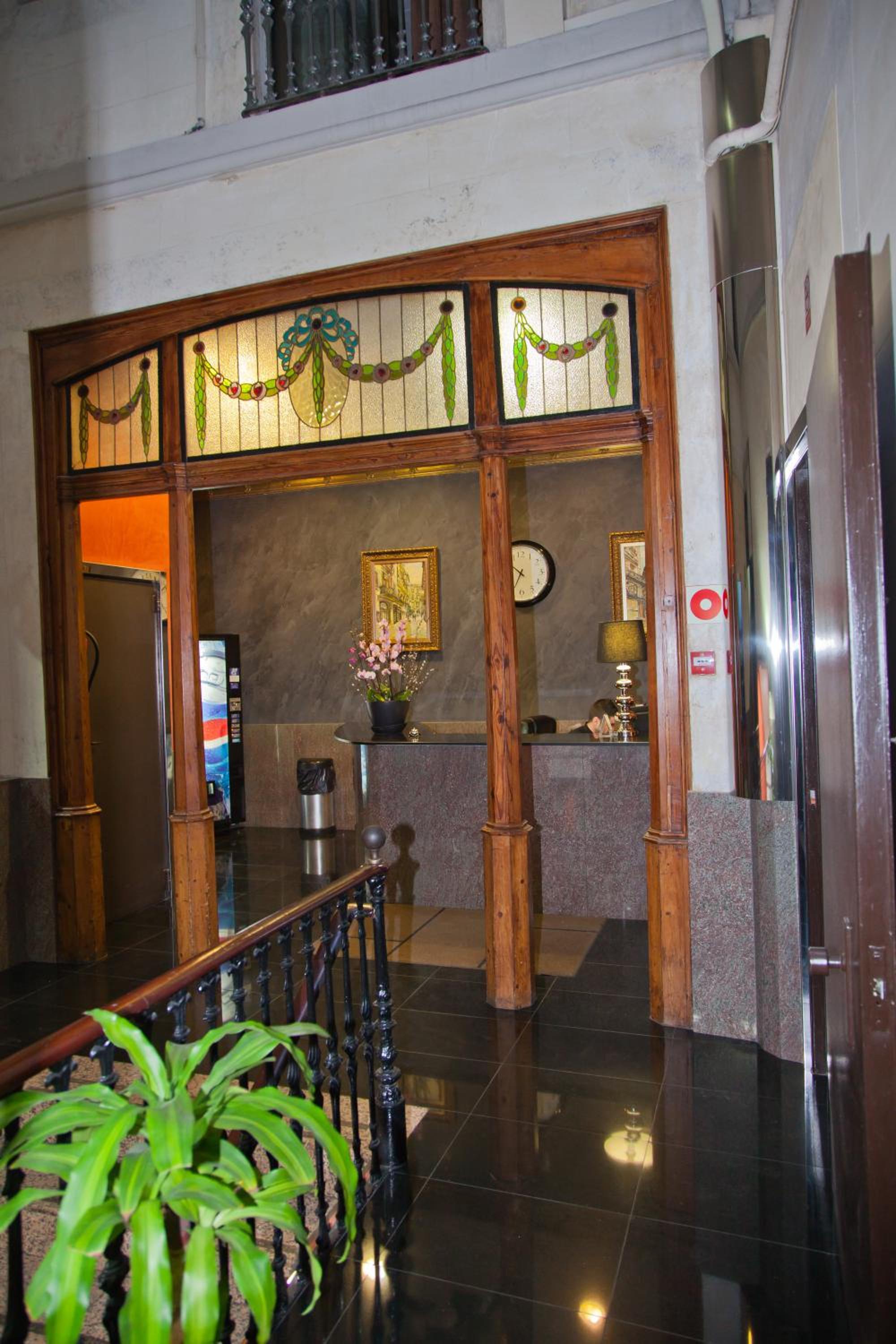Hostal Paris
