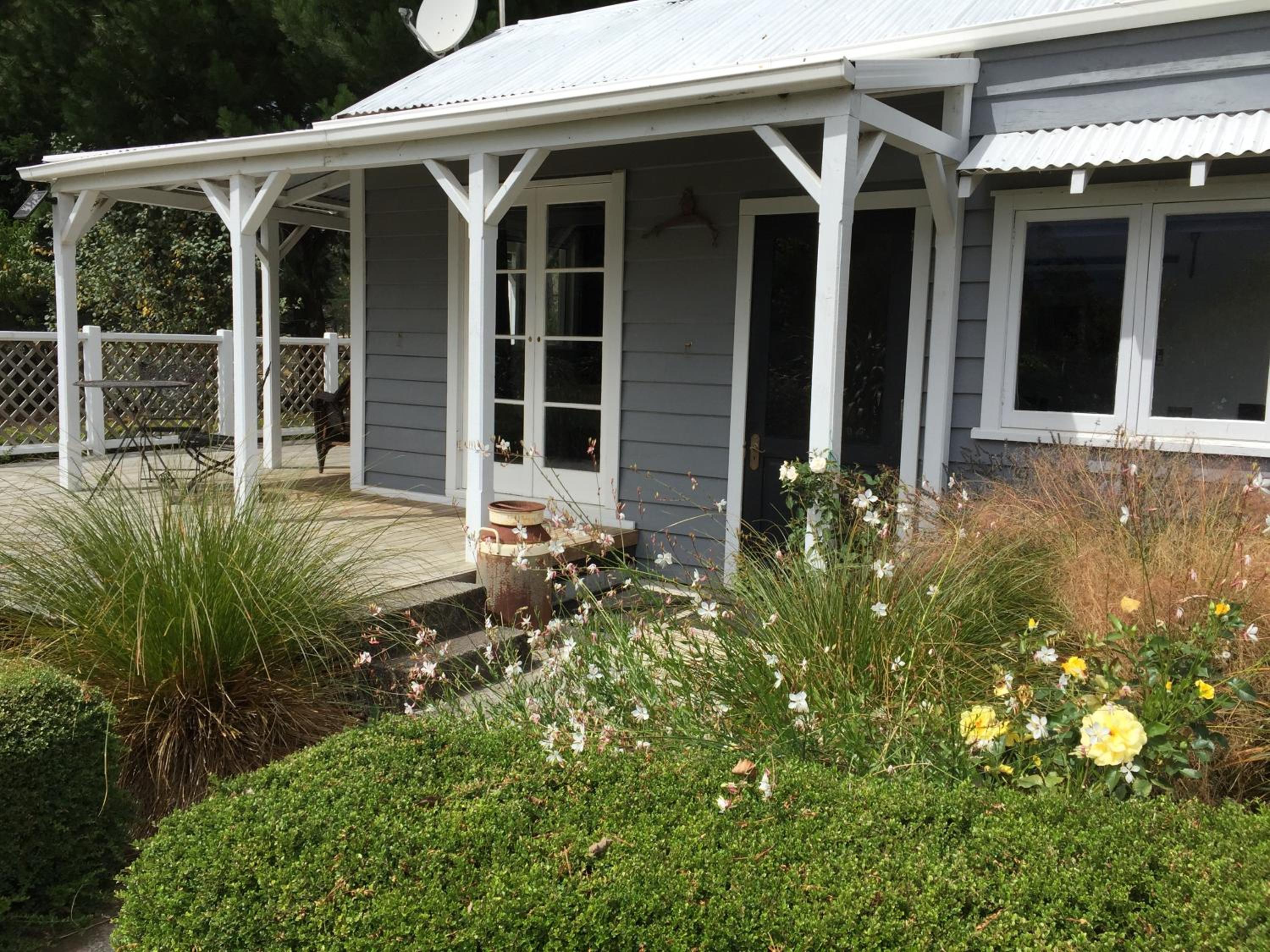 Birch Hill Cottage -30 minutes from St Arnaud view 2