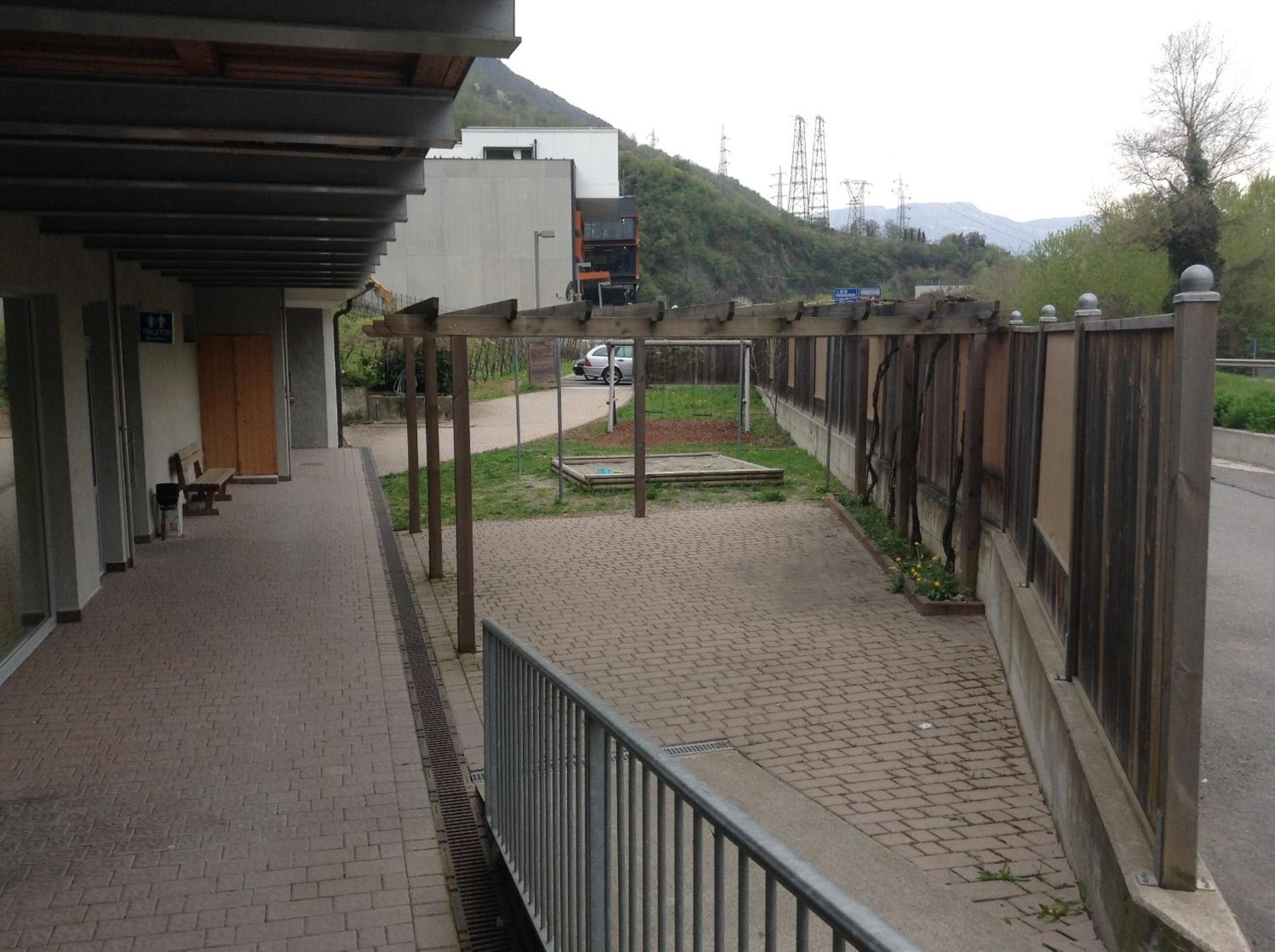 Photo 12
