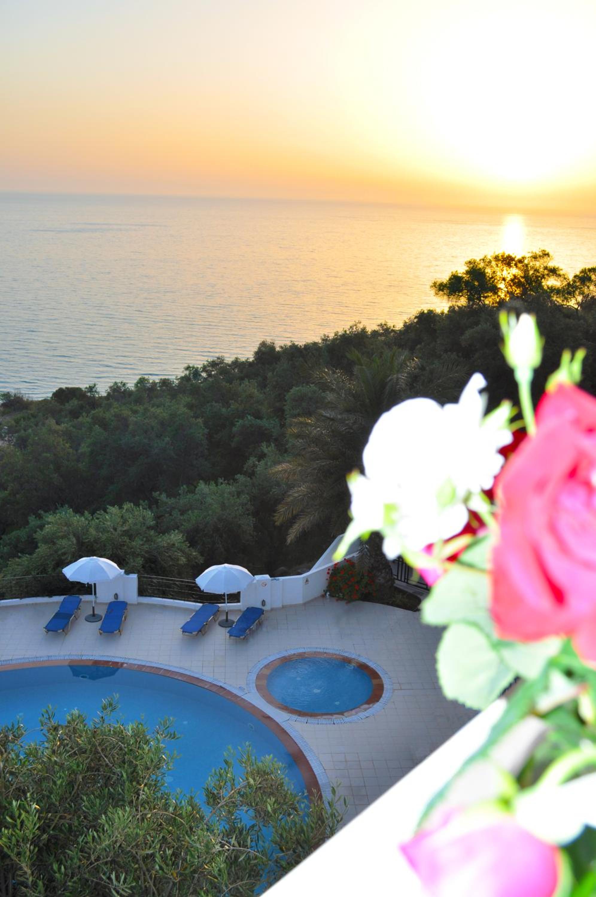 Holiday Apartments Maria with pool and Panorama View - Agios Gordios Beach
