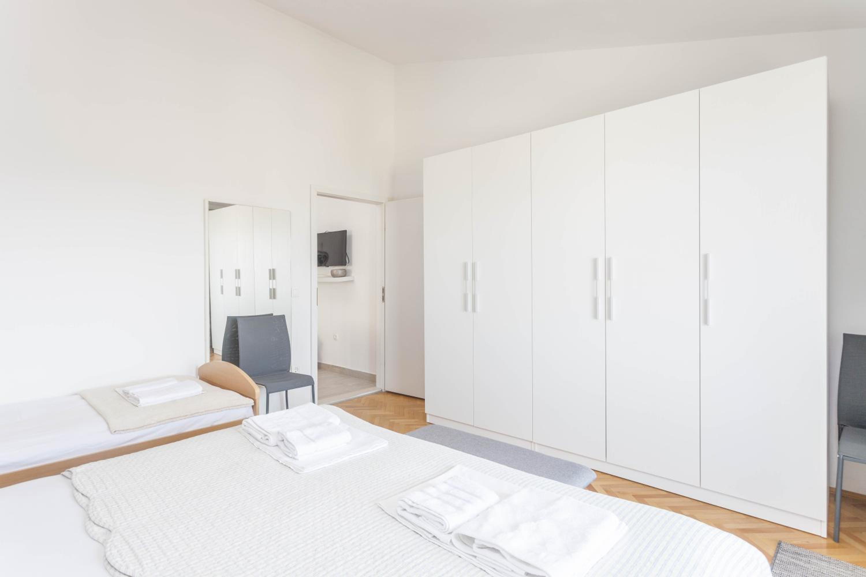 Apartments Maras