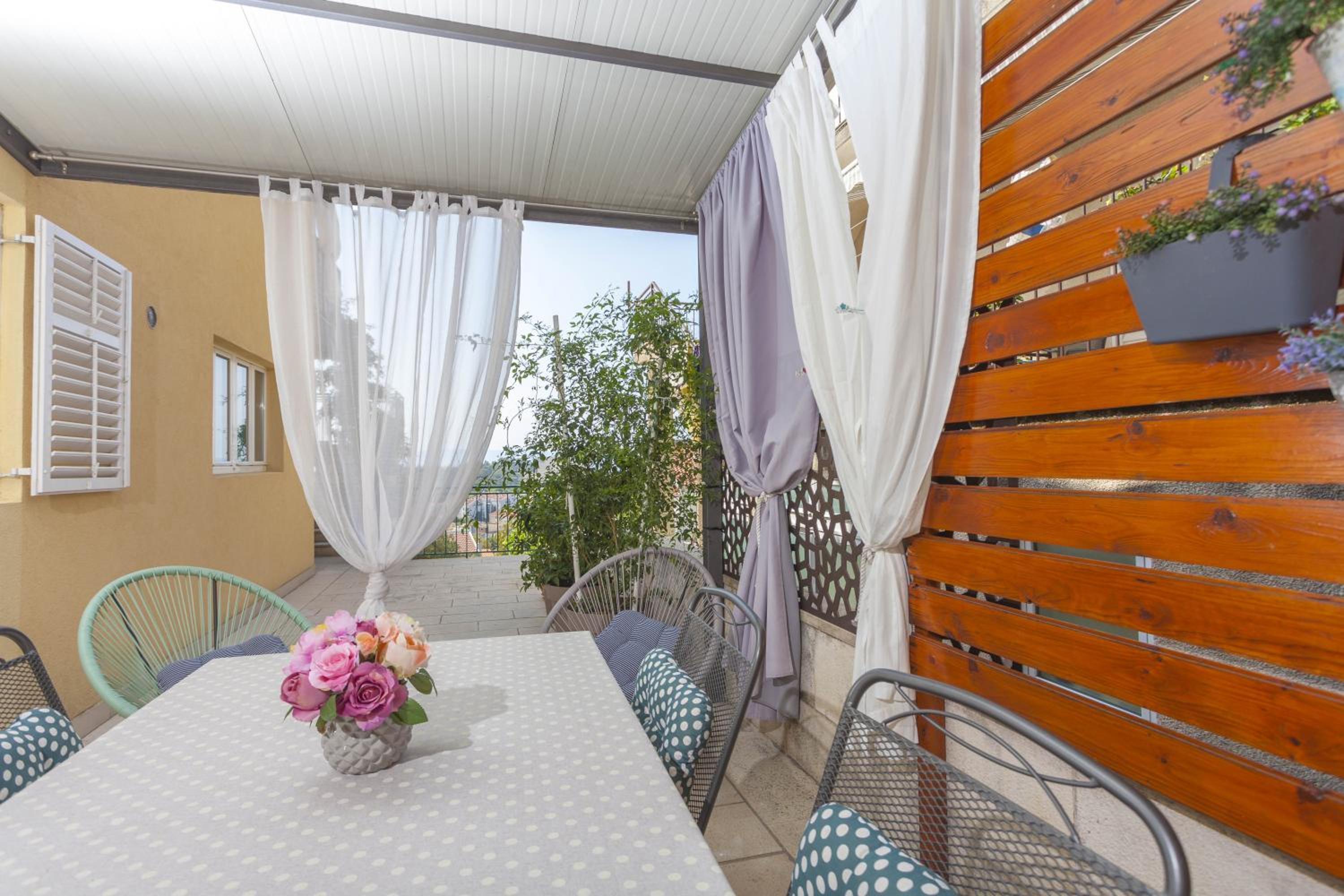 Apartments Maras