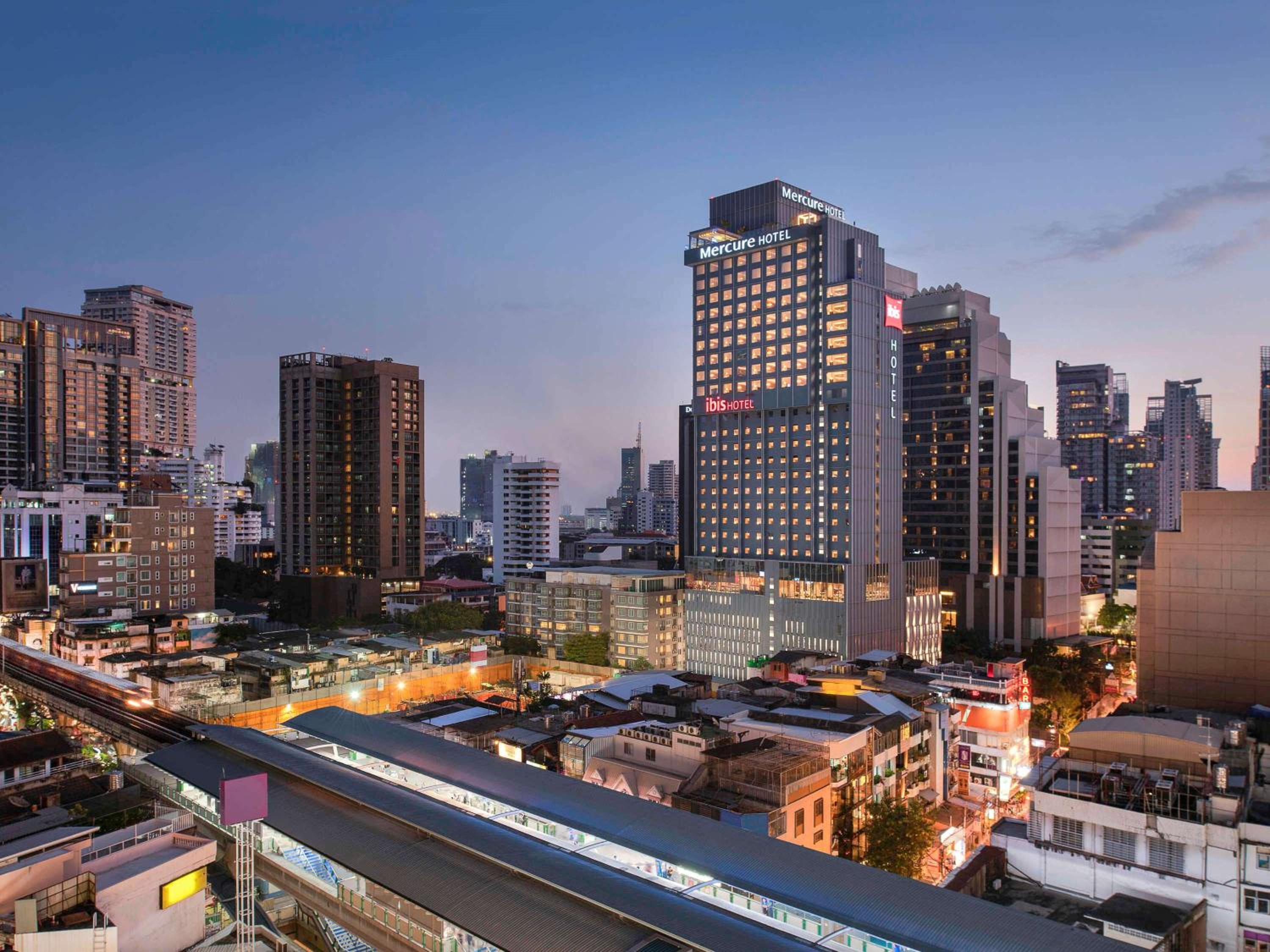 Hotel Mercure Bangkok Sukhumvit 24 - Image 1