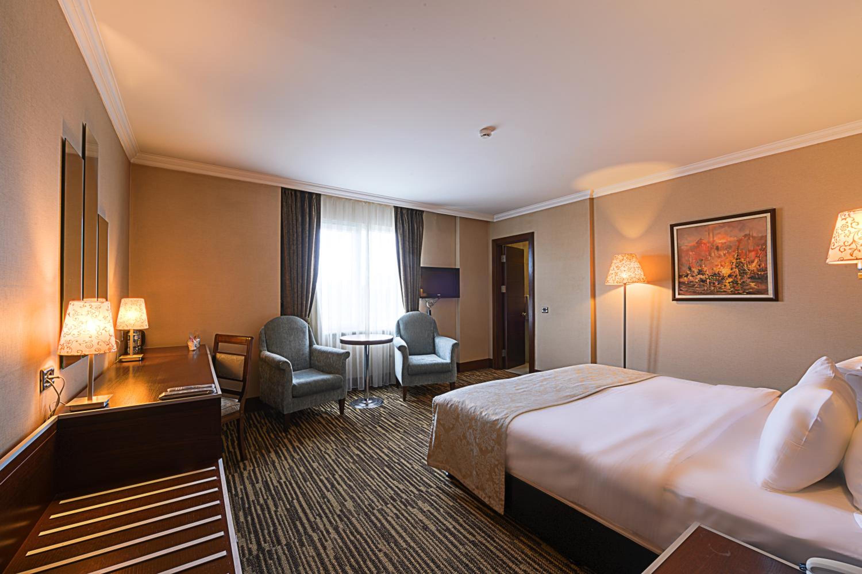 Dream Hill Business Deluxe Hotel Asia - Image 26