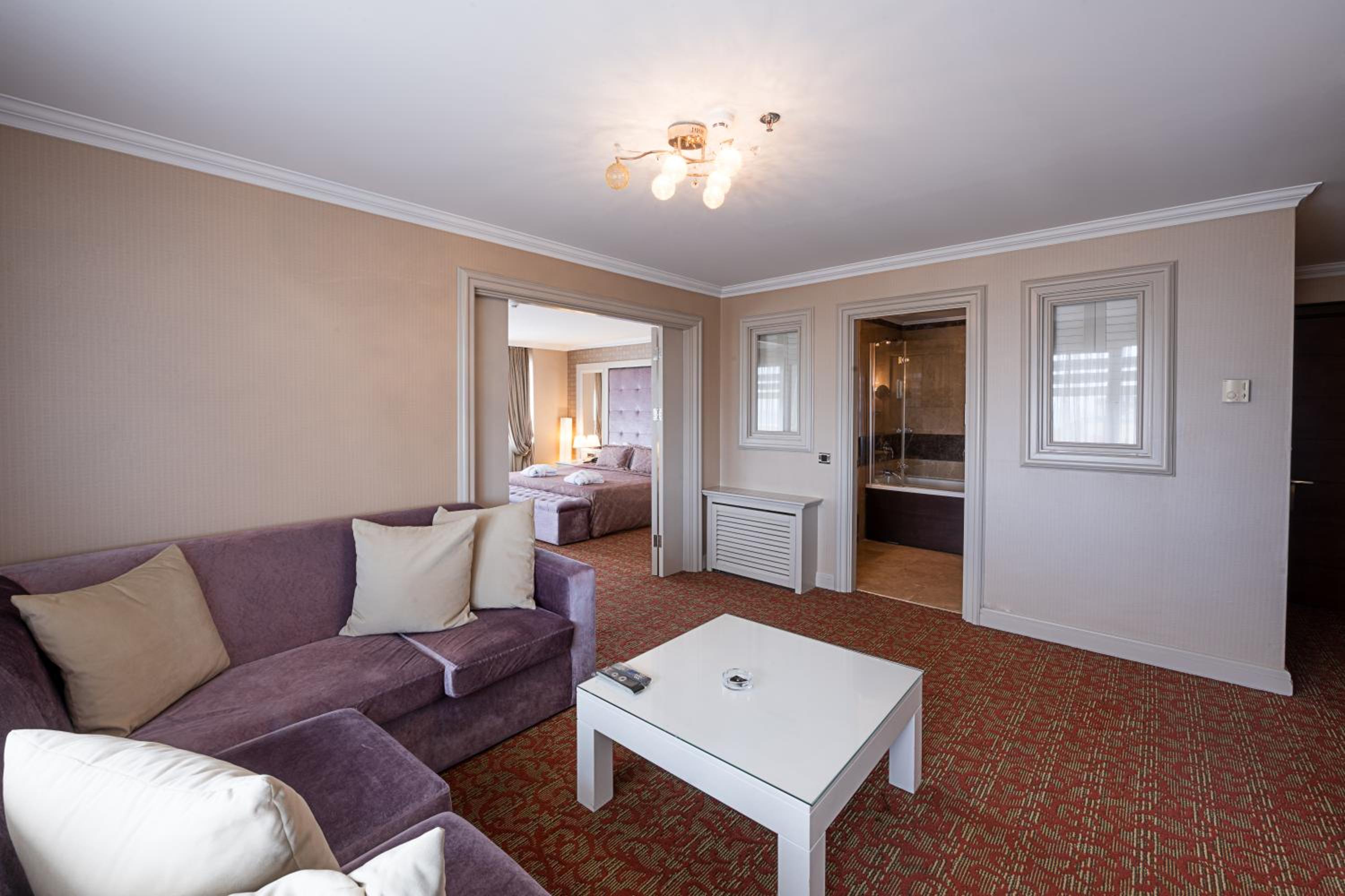 Dream Hill Business Deluxe Hotel Asia - Image 30